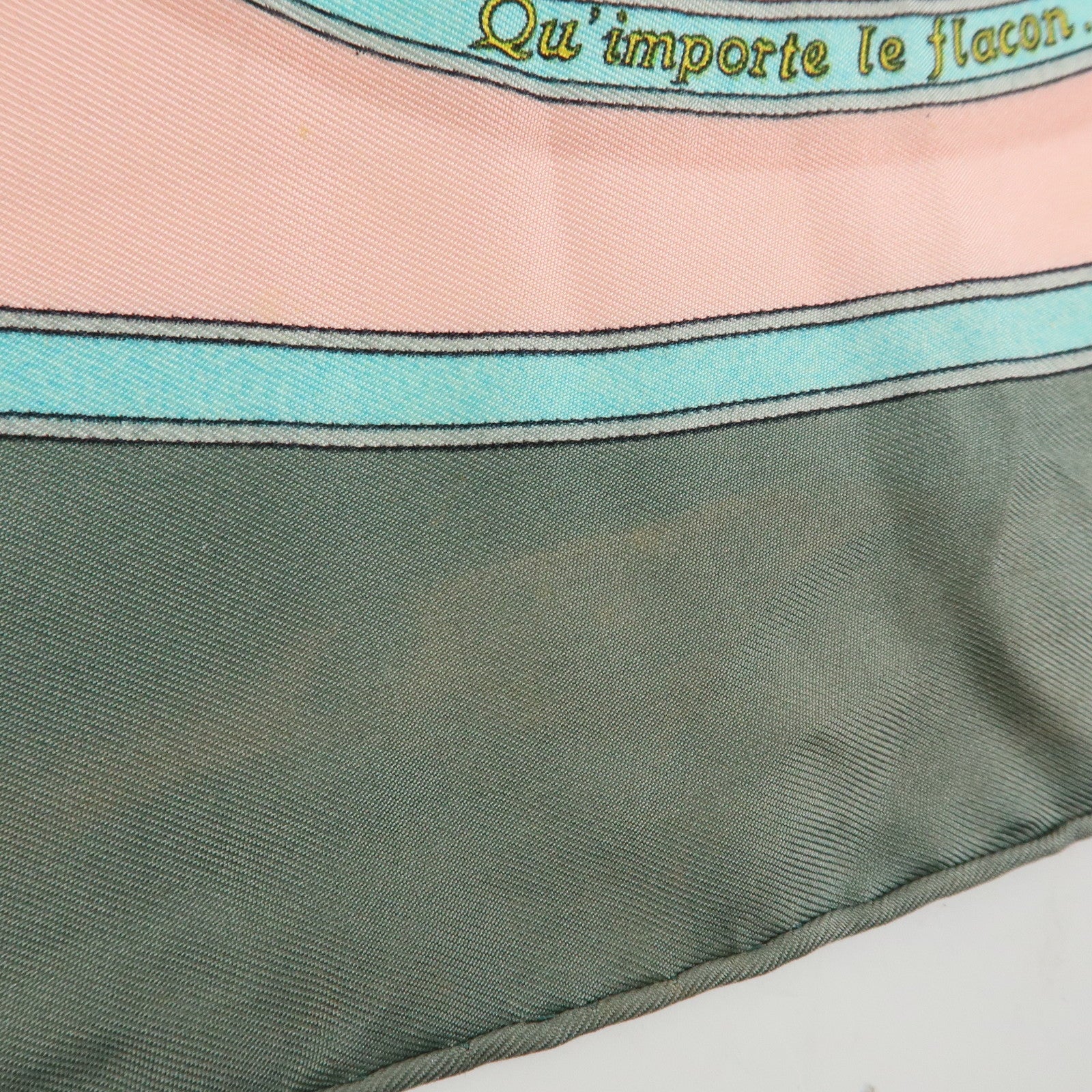 HERMES Carre 90 Silk 100% Scarf Pourvu qu'on ait l'ivresse Pink