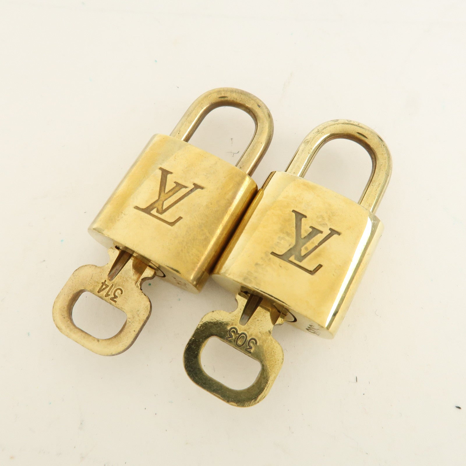 Louis Vuitton Set of 10 Lock & Key Cadena Key Lock Metal Gold Used