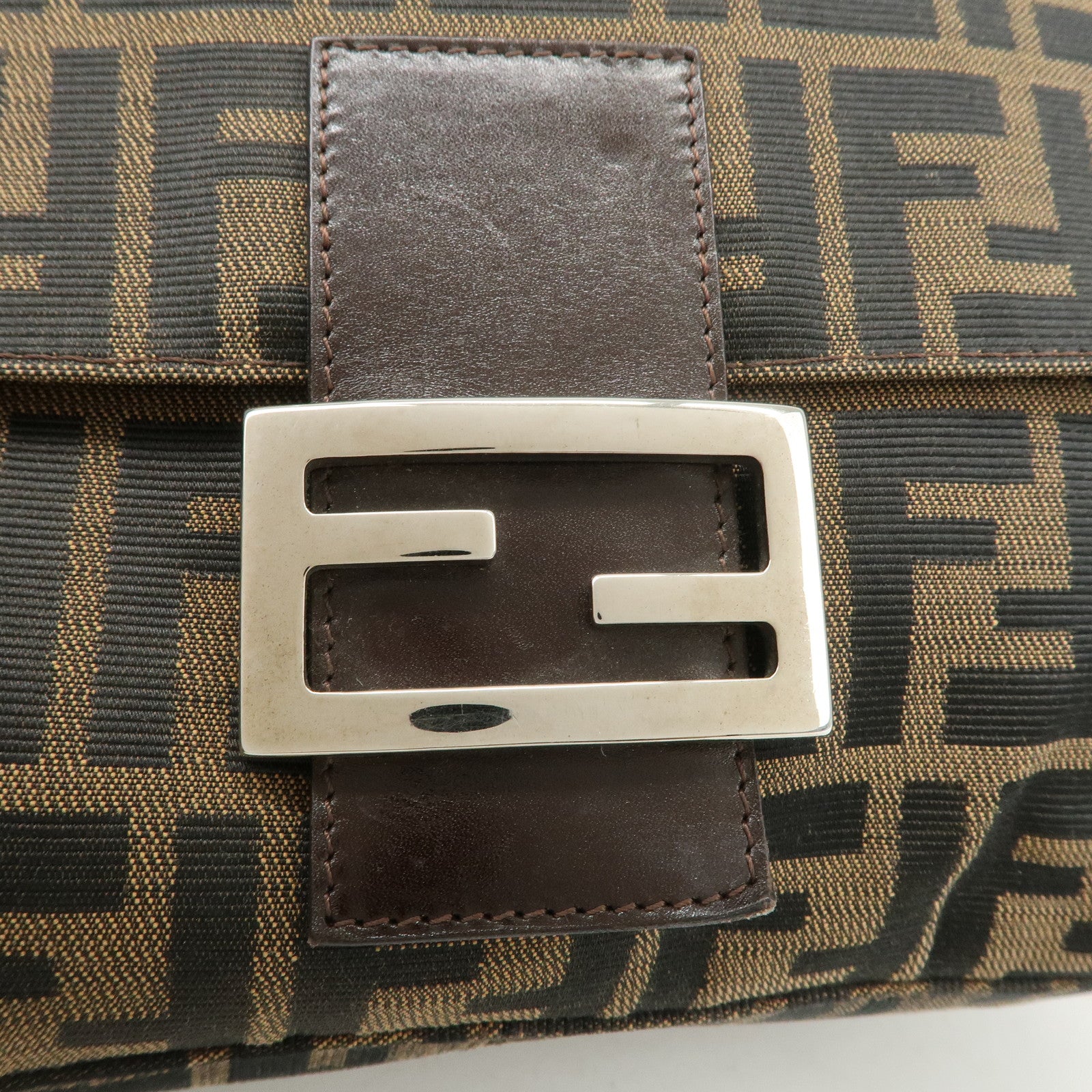 FENDI Mamma Baguette Canvas Leather Shoulder Bag Silver HDW 26325 Used