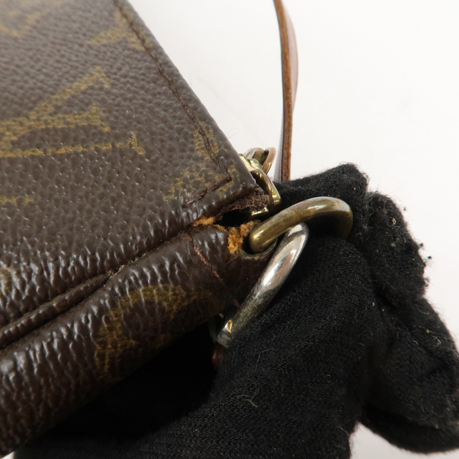 Louis Vuitton Monogram Pochette Accessoires Pouch M51980 Used