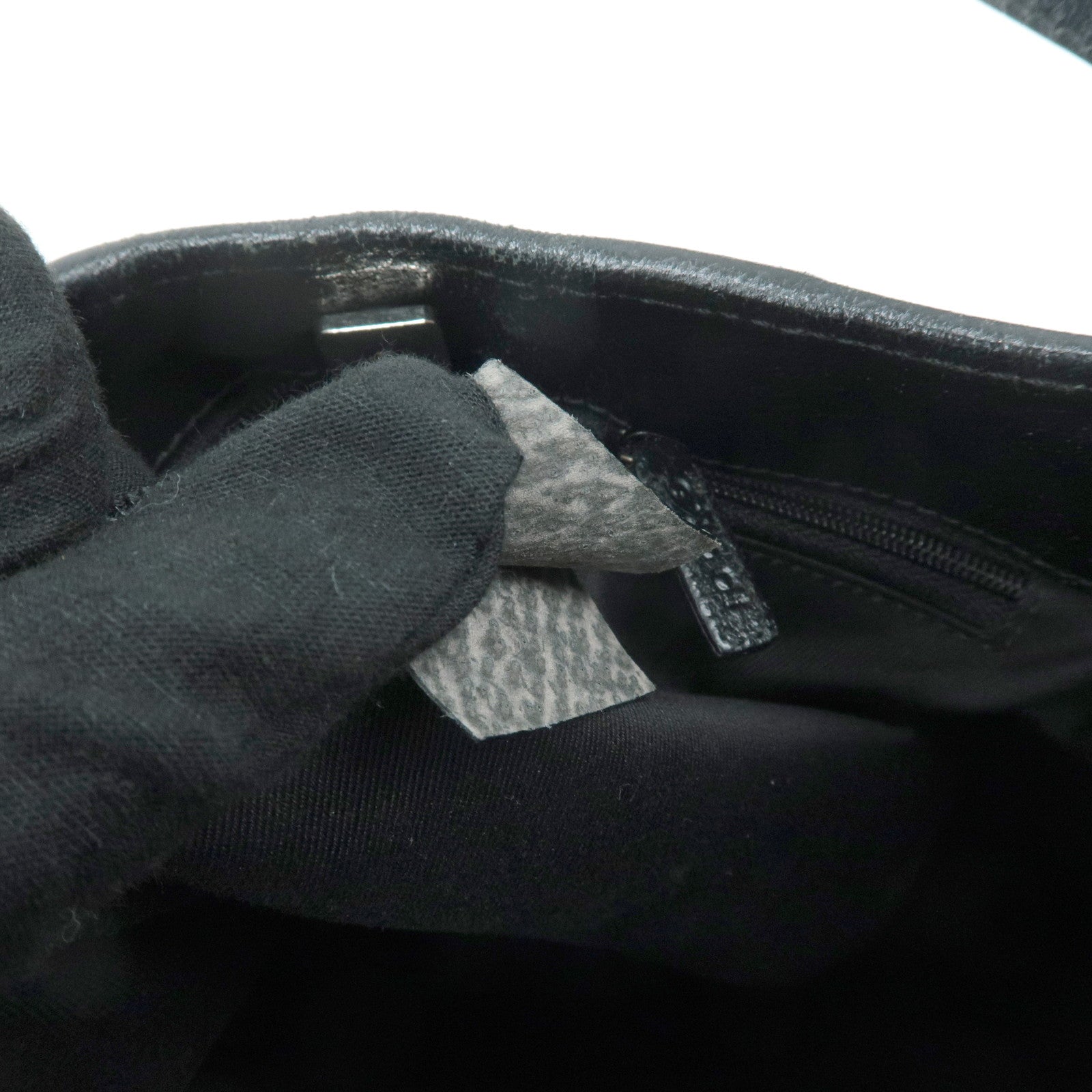 GUCCI GG Canvas Leather Shoulder Bag Black 113012 Used