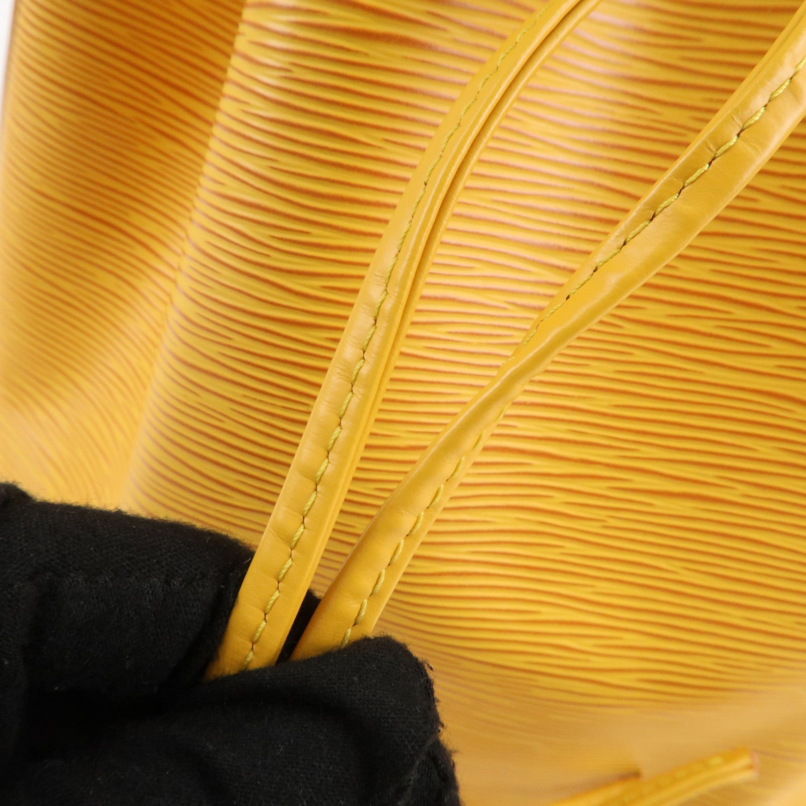 Louis Vuitton Epi Petit Noe Shoulder Bag Tassili Yellow M44109 Used