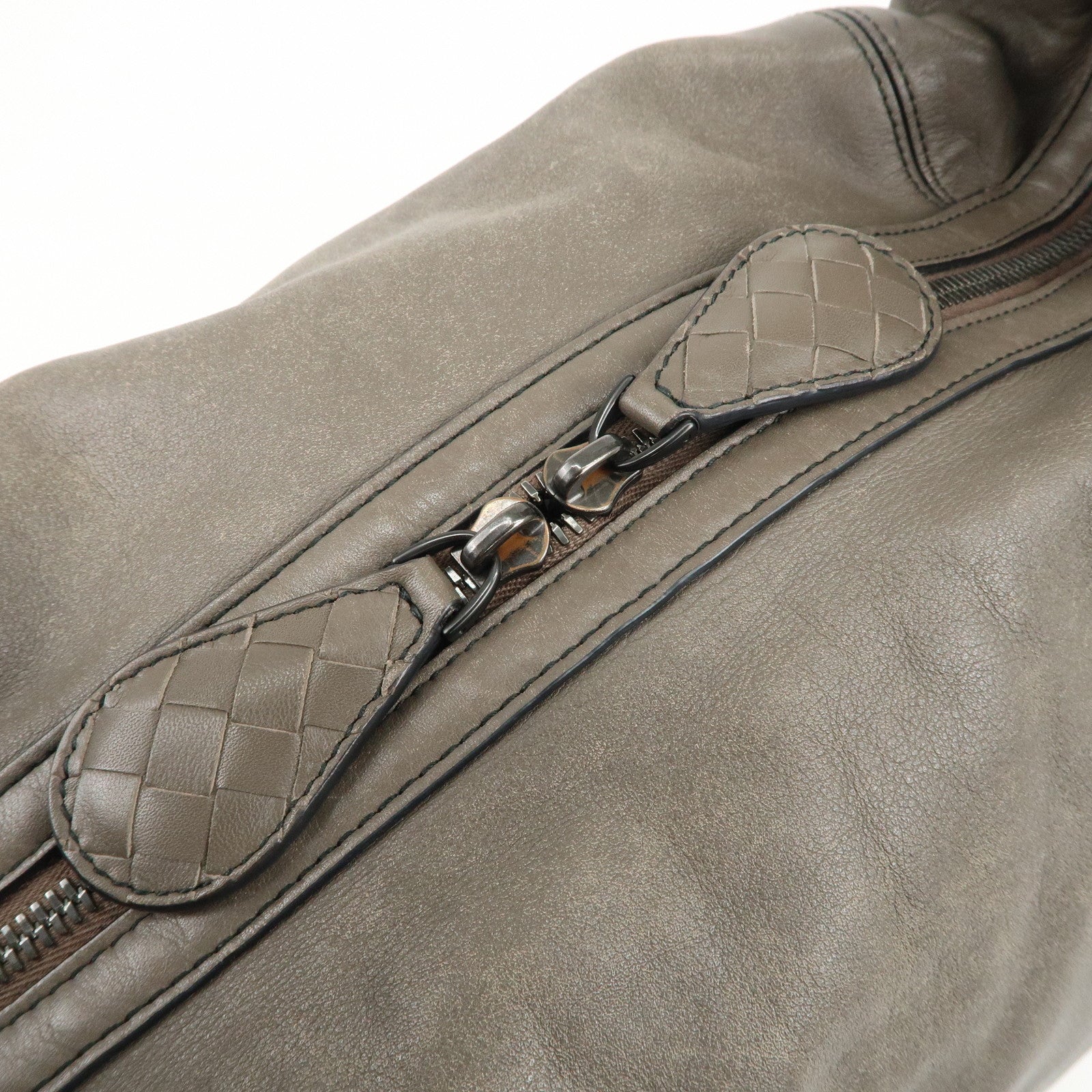 BOTTEGA VENETA Intrecciato Leather Shoulder Bag Greige Used