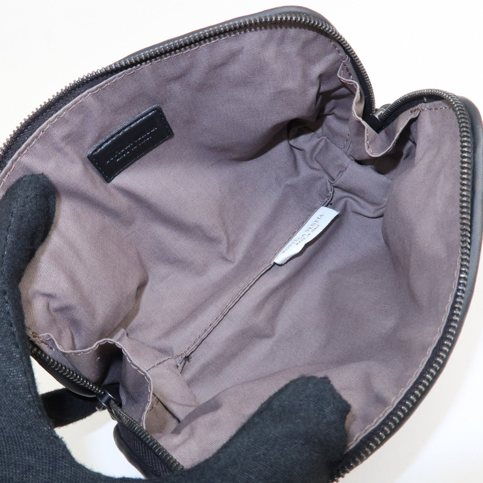 BOTTEGA VENETA Intrecciato Leather Pouch Cosmetic Pouch Black Used