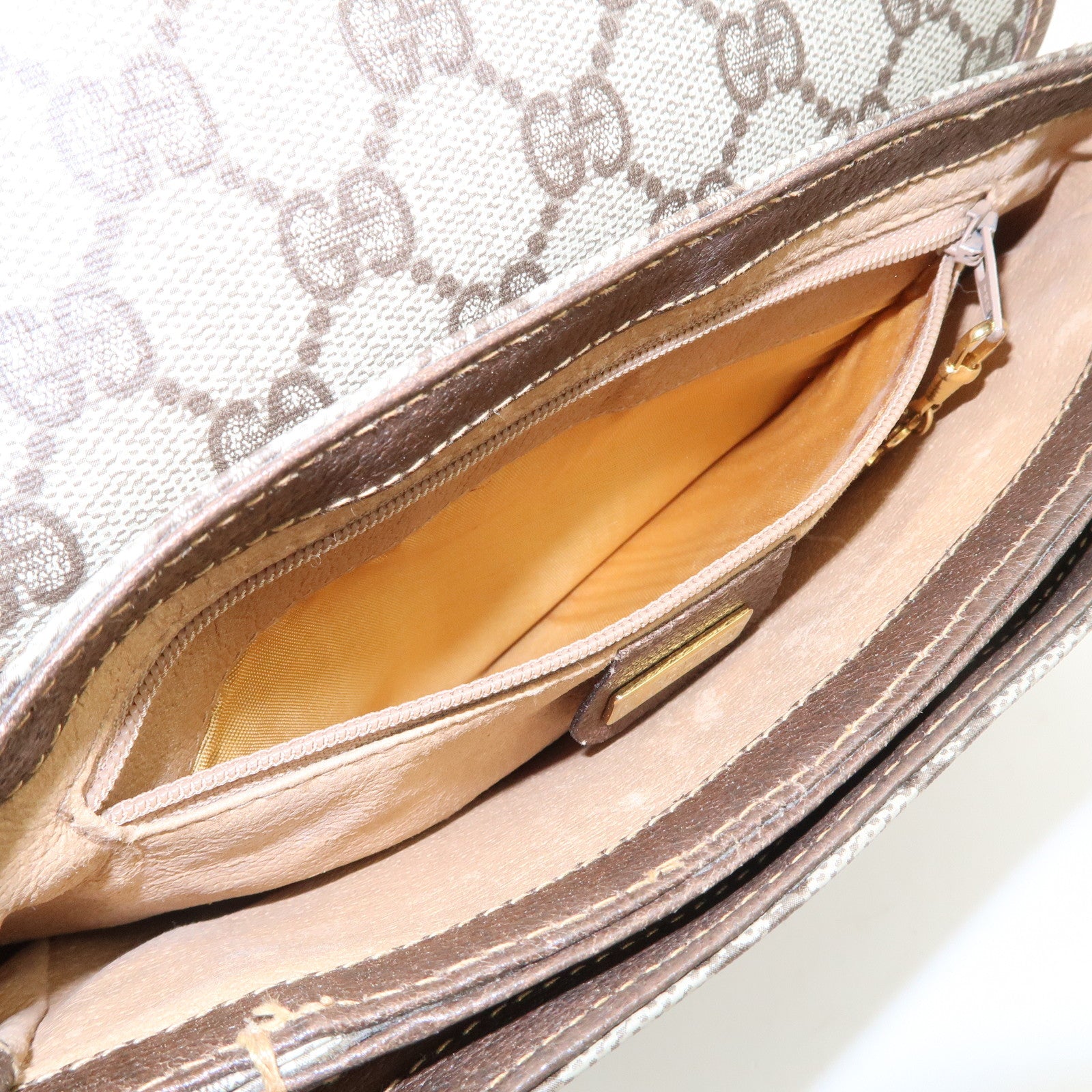 GUCCI Old Gucci GG Plus Leather Shoulder Bag 007.56.0087 Used
