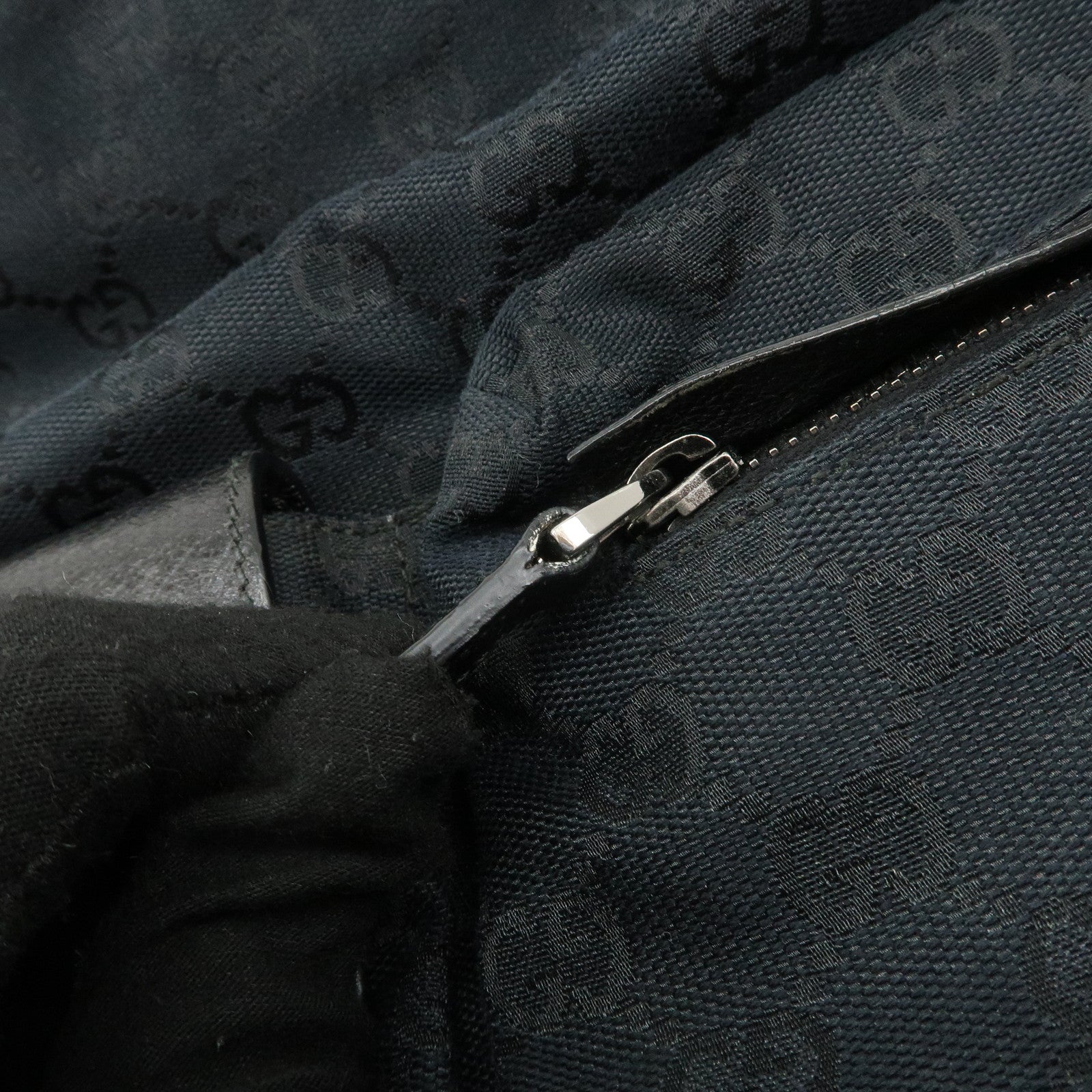 GUCCI Sherry GG Canvas Leather Shoulder Bag Black 169937 Used