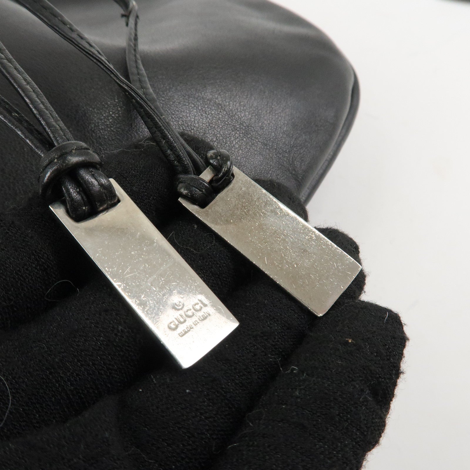 GUCCI Leather Shoulder Bag Drawstring Bag Black Silver 001.4034 Used