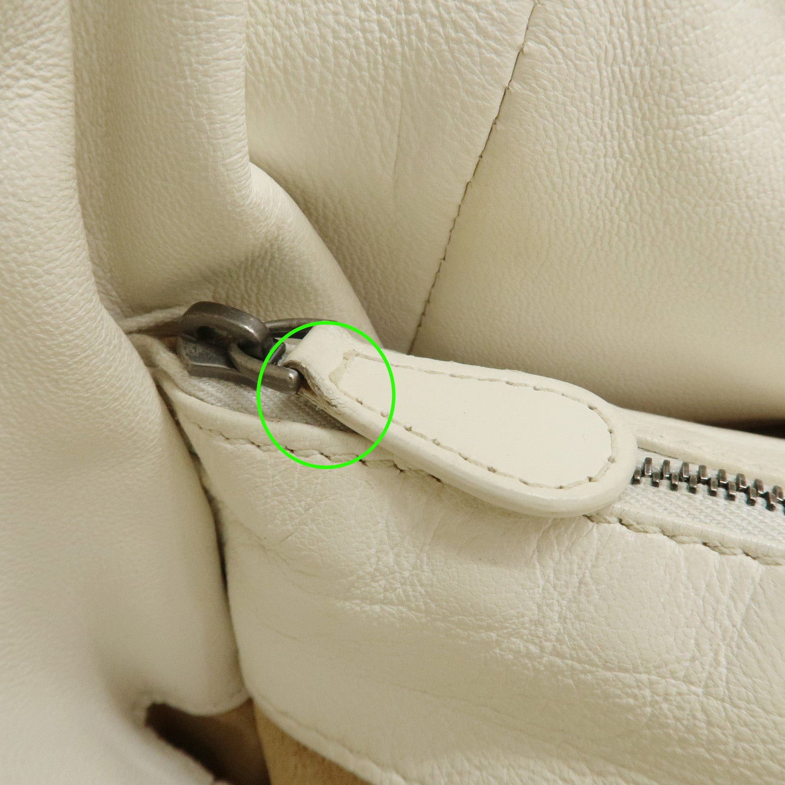 BOTTEGA VENETA Intrecciato Leather Shoulder Bag White 145552 Used