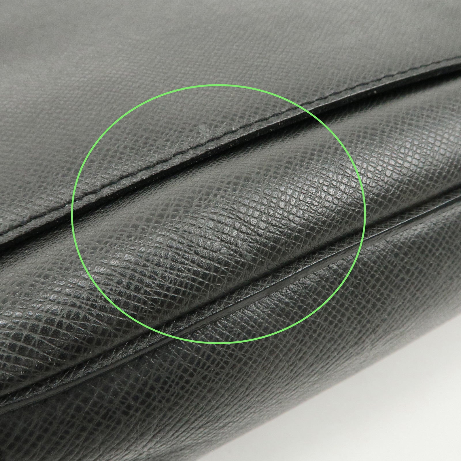 Louis Vuitton Taiga Milo Shoulder Bag Crossbody Bag Glacier M32631 Used