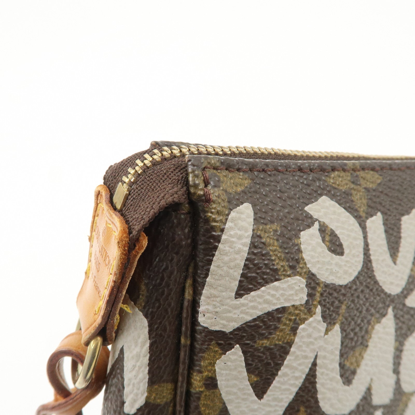 Louis Vuitton Monogram Graffiti Pochette Accessoires M92192 Used