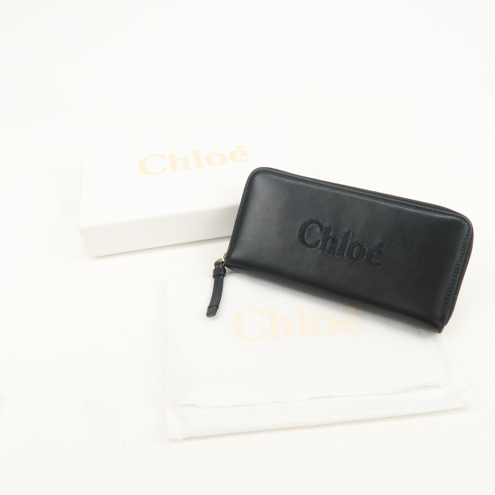 Chloe Logo Leather Round Zippy Long Wallet Black