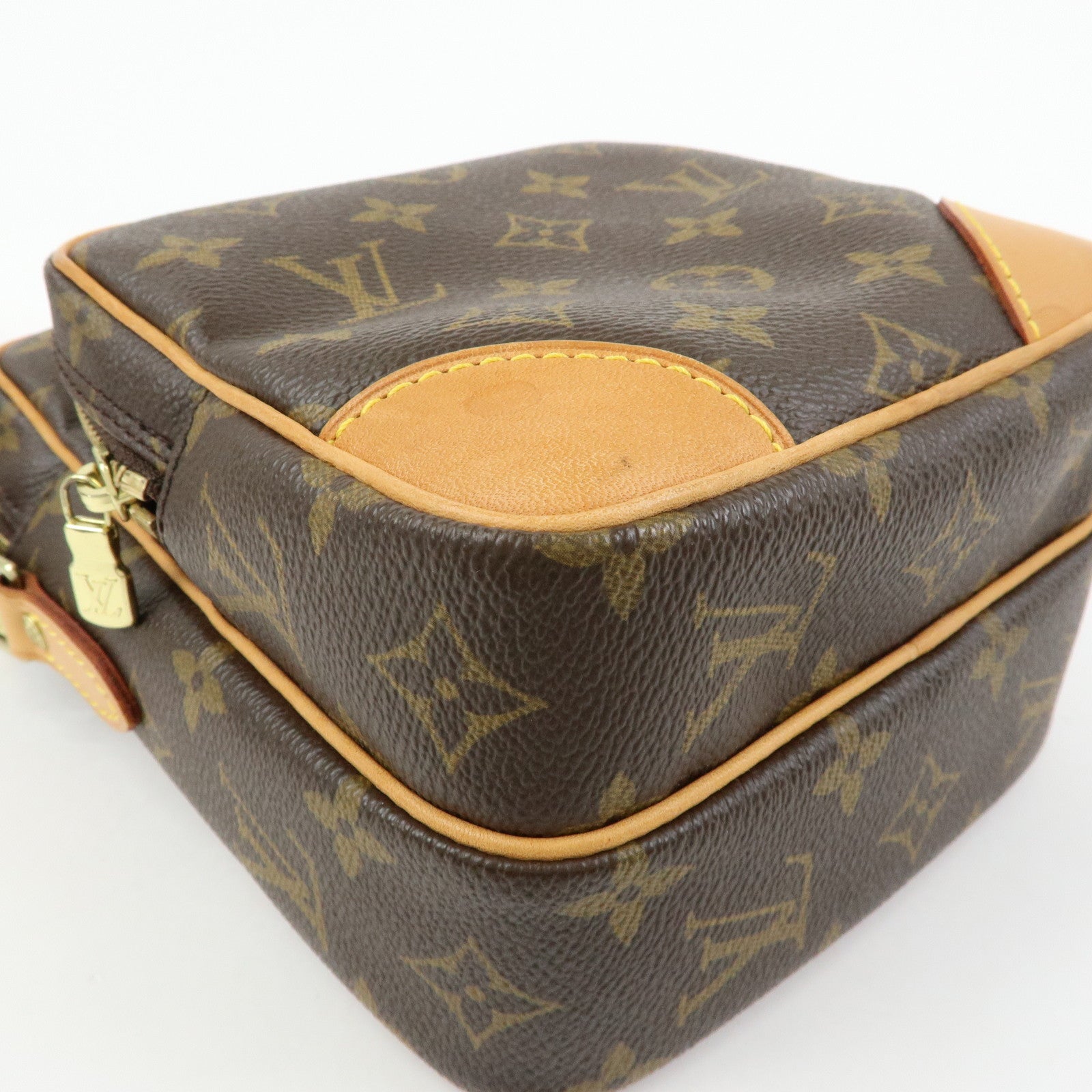 Louis Vuitton Monogram Amazone Shoulder Bag Crossbody Bag M45236
