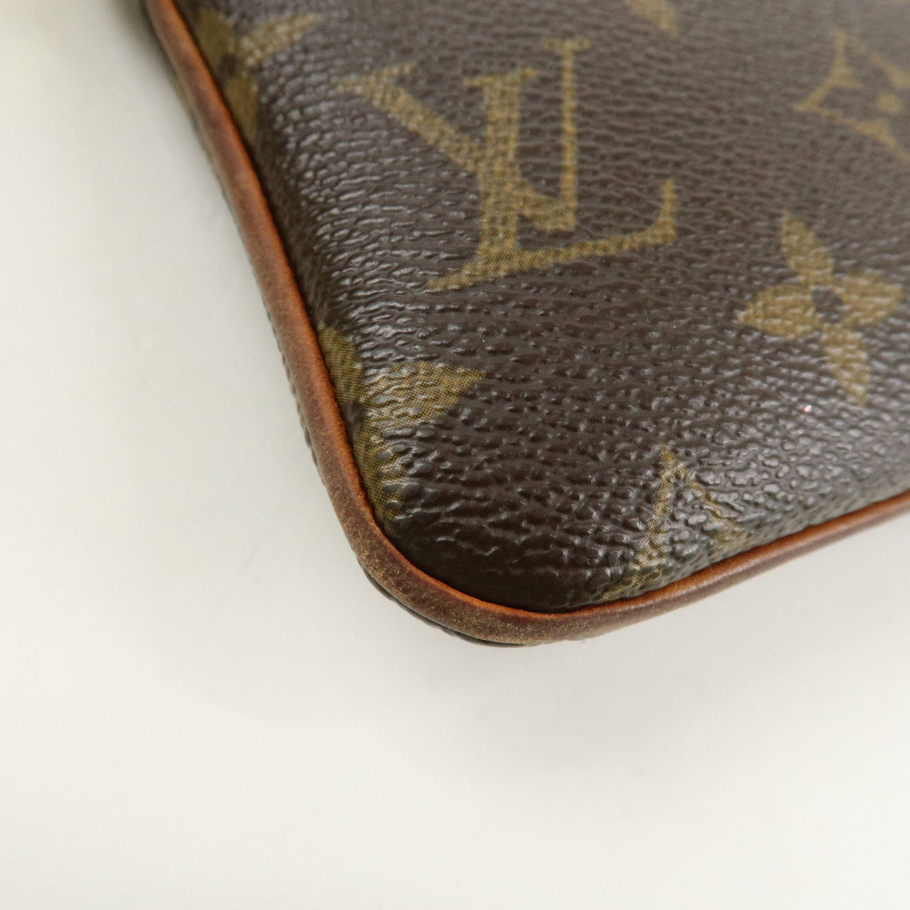 Louis Vuitton Monogram Pochette Milla MM Chain Hand Bag M60094 Used