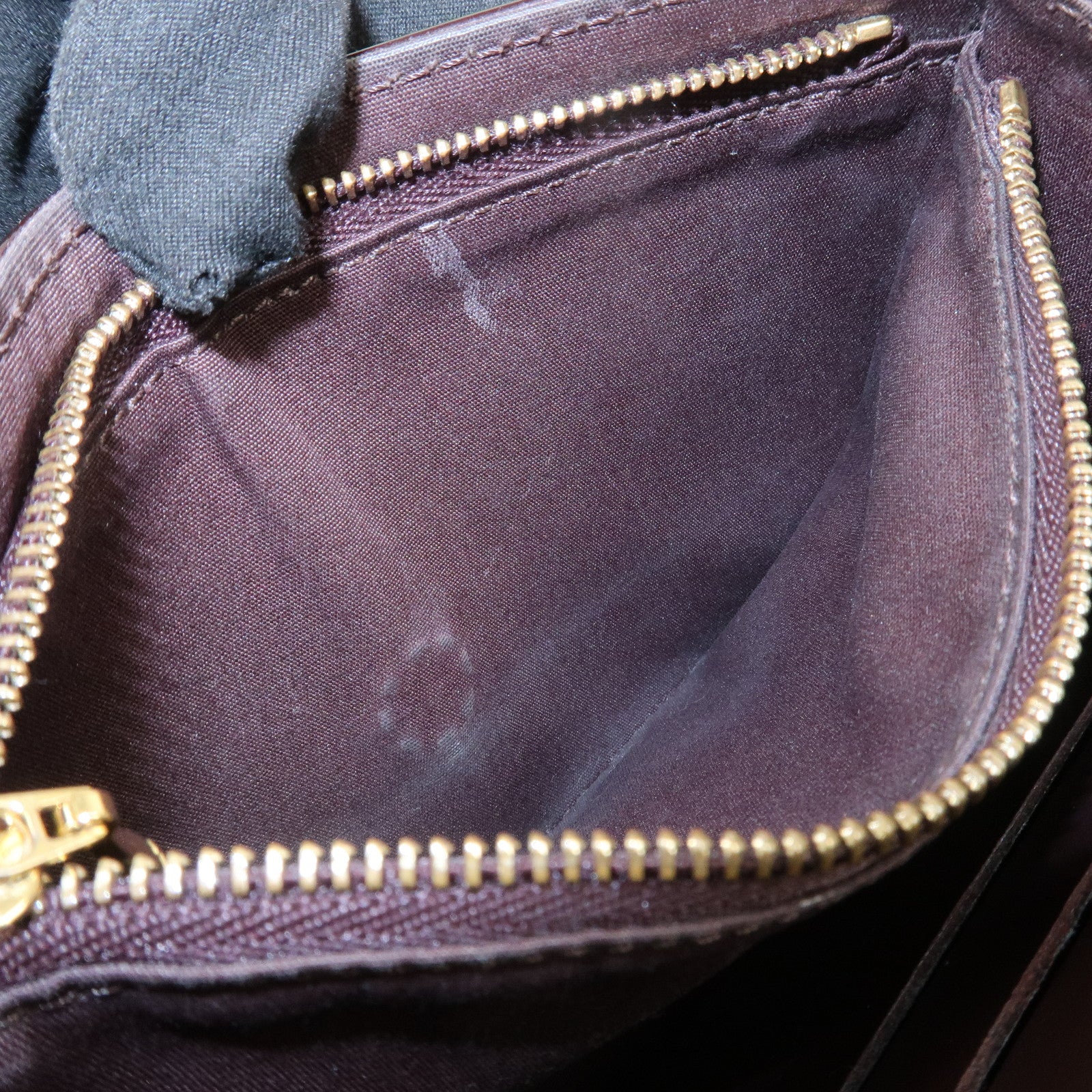 Louis Vuitton Vernis Rossmore PM Shoulder Bag Amarante M91546