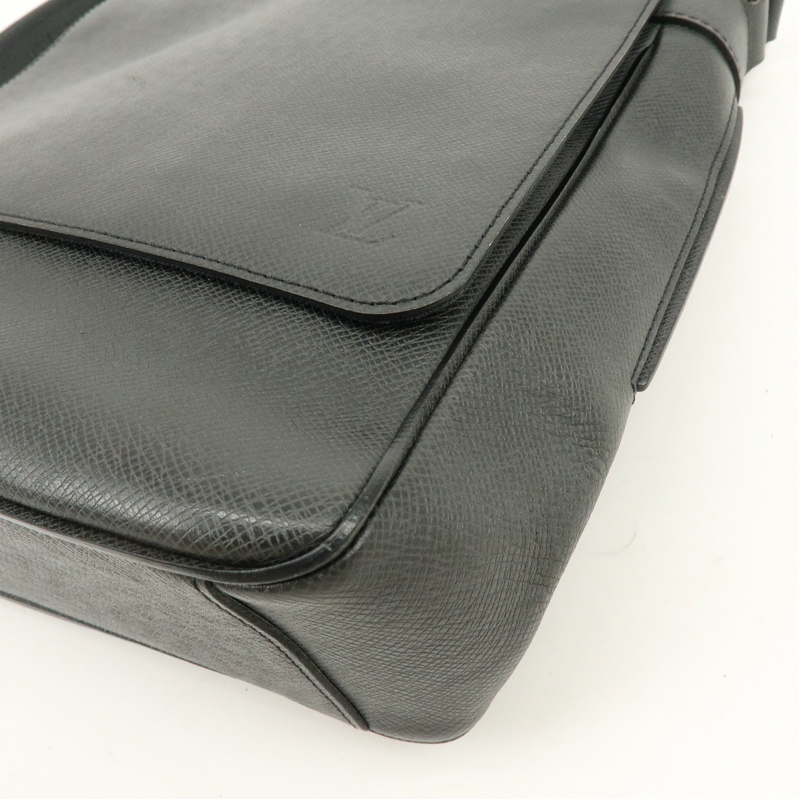 Louis Vuitton Taiga Leather Romain Shoulder Bag Ardoise M32852