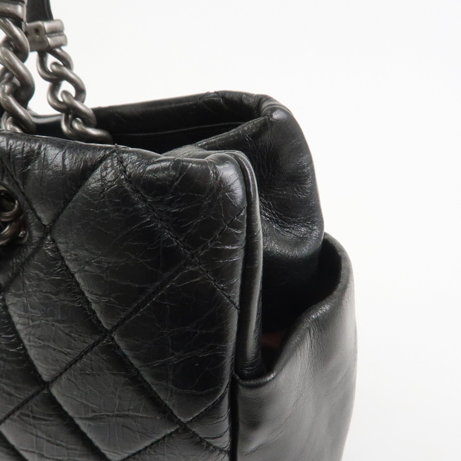 CHANEL Matelasse Calf Leather Chain Tote Bag Black
