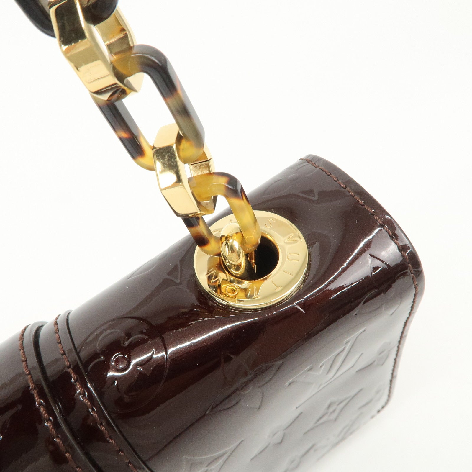 Louis Vuitton Monogram Vernis Leather Vermont Avenue Shoulder Bag