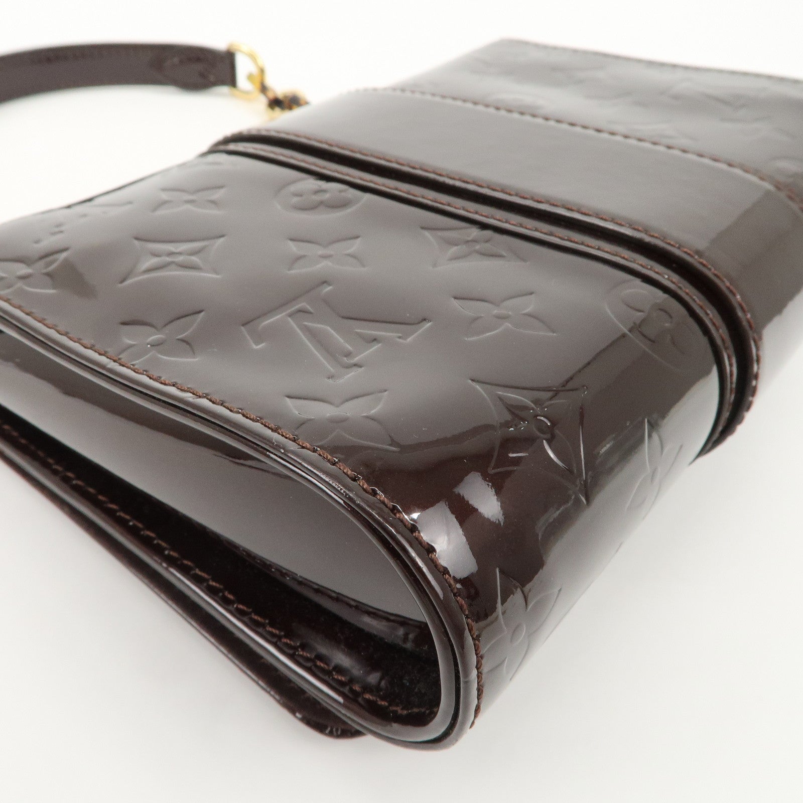 Louis Vuitton Monogram Vernis Leather Vermont Avenue Shoulder Bag