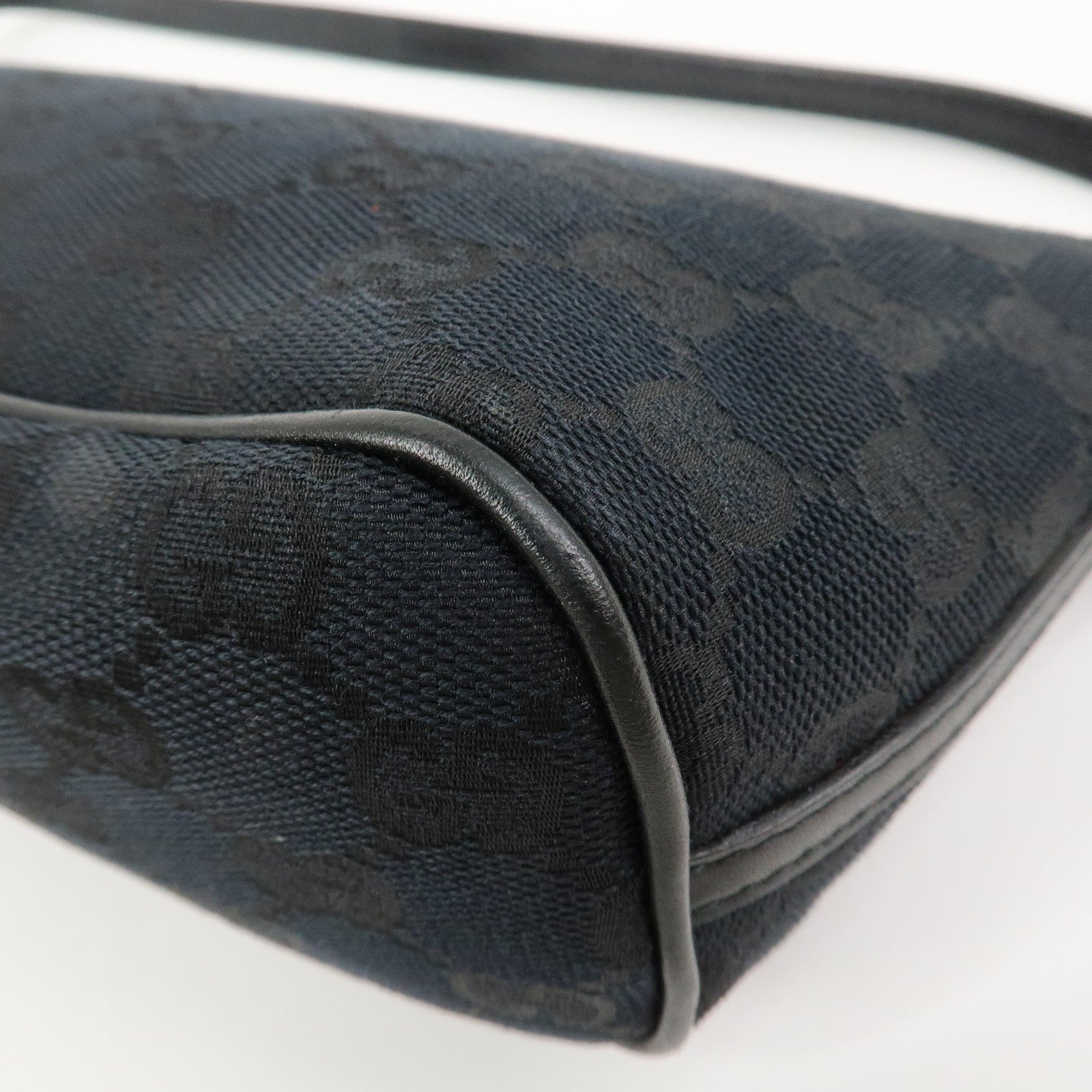 GUCCI GG Canvas Leather Accessory Pouch Hand Bag Black 039.1103