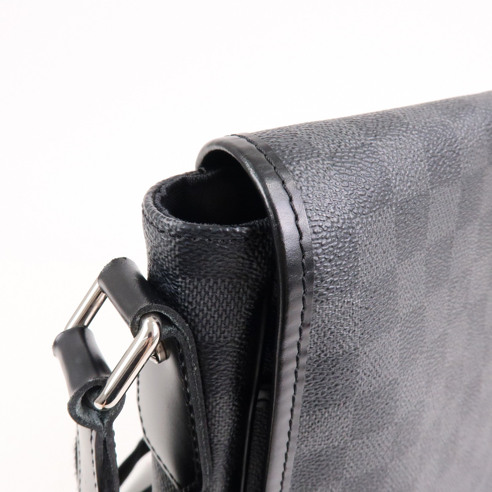 Louis Vuitton Damier Graphite Daniel MM Shoulder Bag N58029
