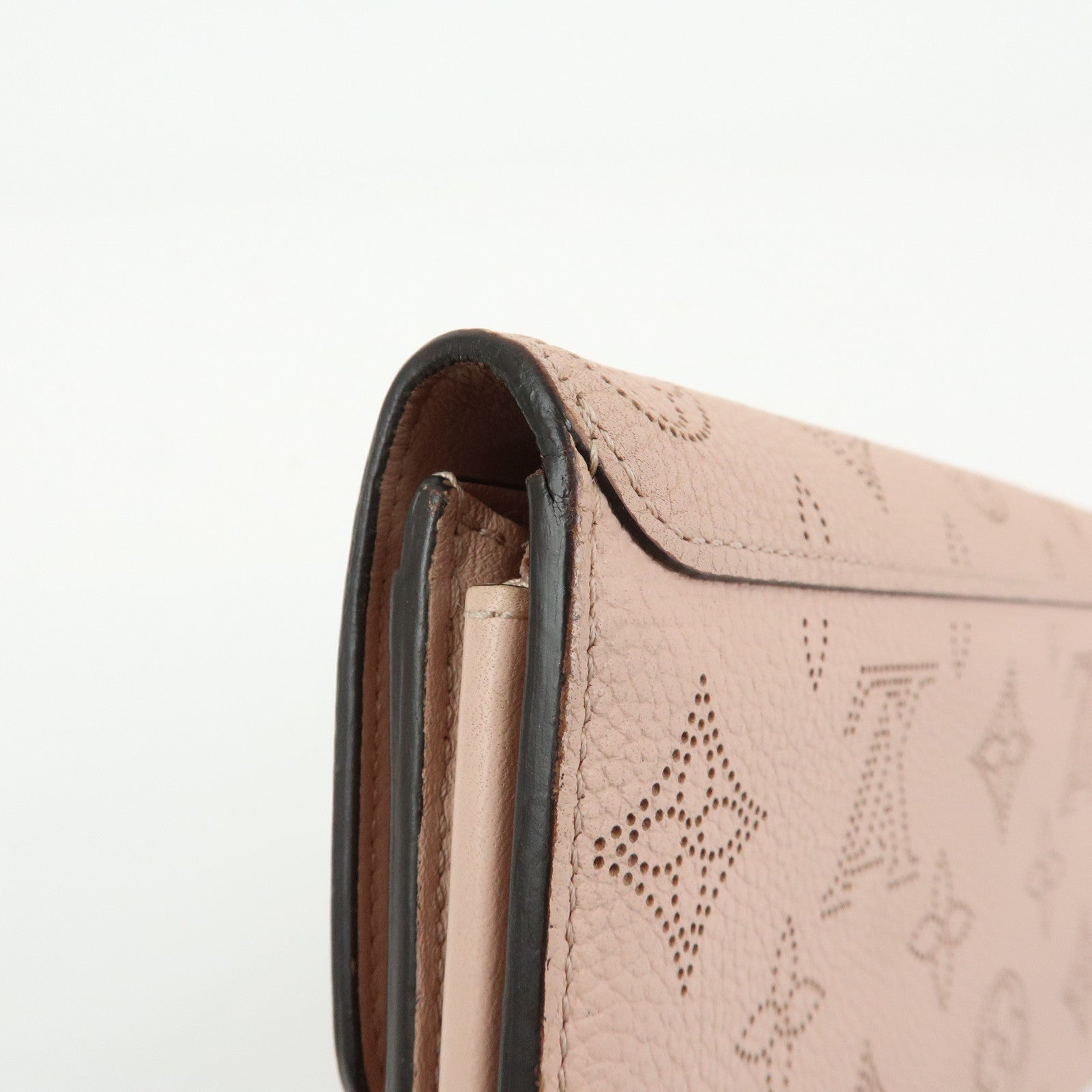 Louis Vuitton Monogram Mahina Portefeuille Iris Long Wallet M60145