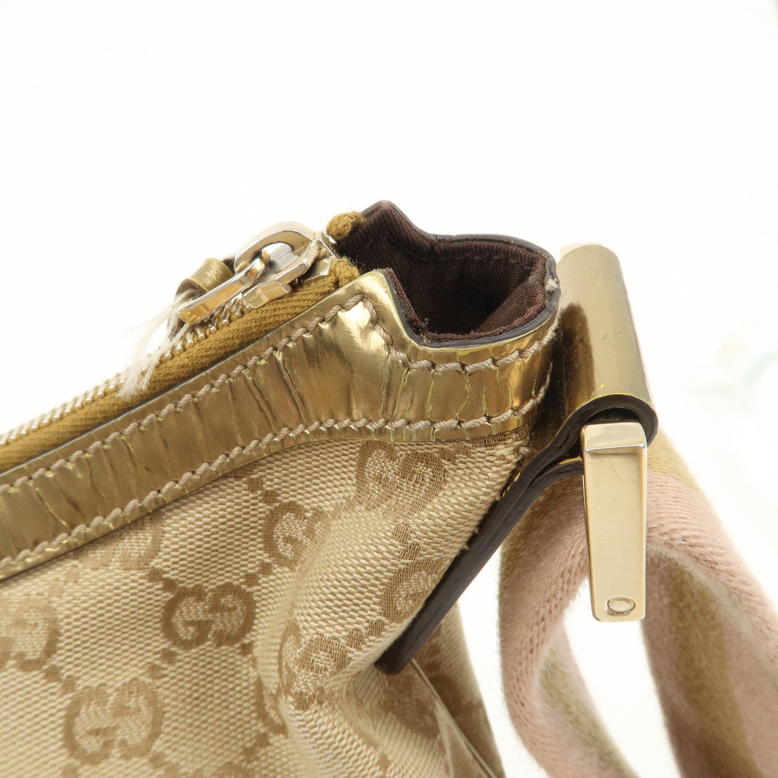 GUCCI GG Canvas Patent Leather Shoulder Bag Beige Gold 181092 Used