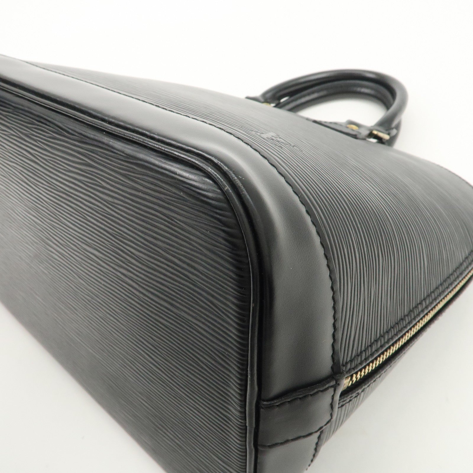 Louis Vuitton Epi leather Alma PM Hand Bag New Style Noir M40302