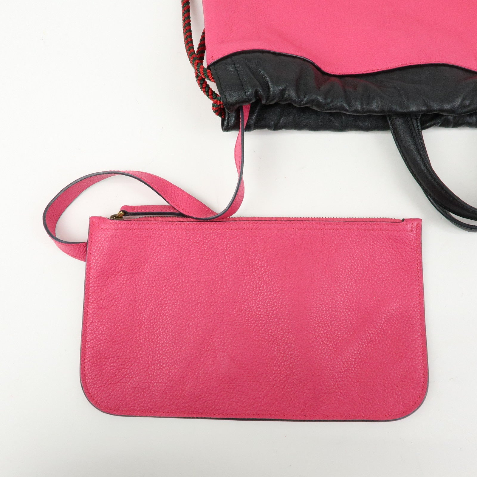 GUCCI Sherry Vintage Logo Leather Backpack Pink 516639