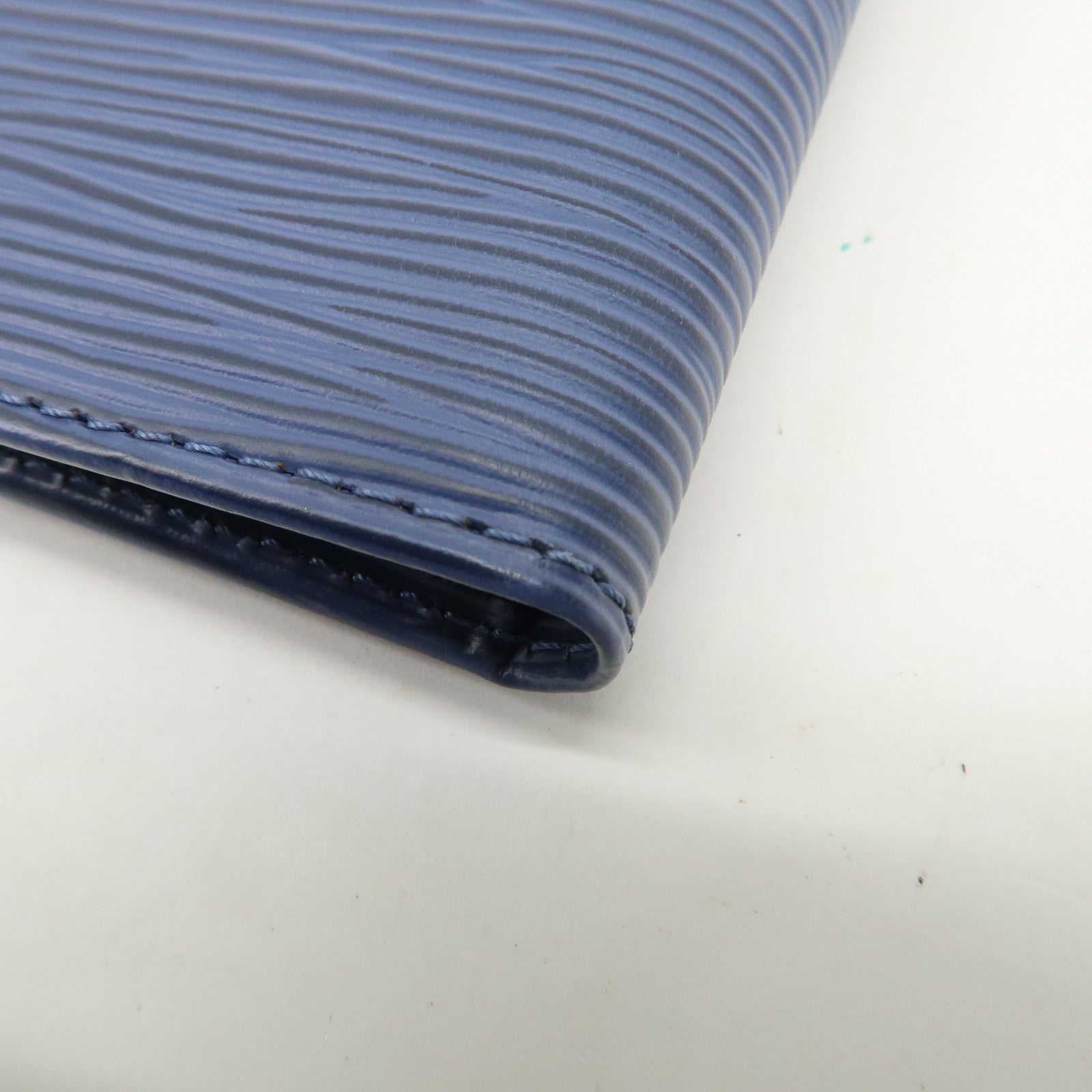 Louis Vuitton Epi Porte Billet 6 Cult Credit Card Case M6331G