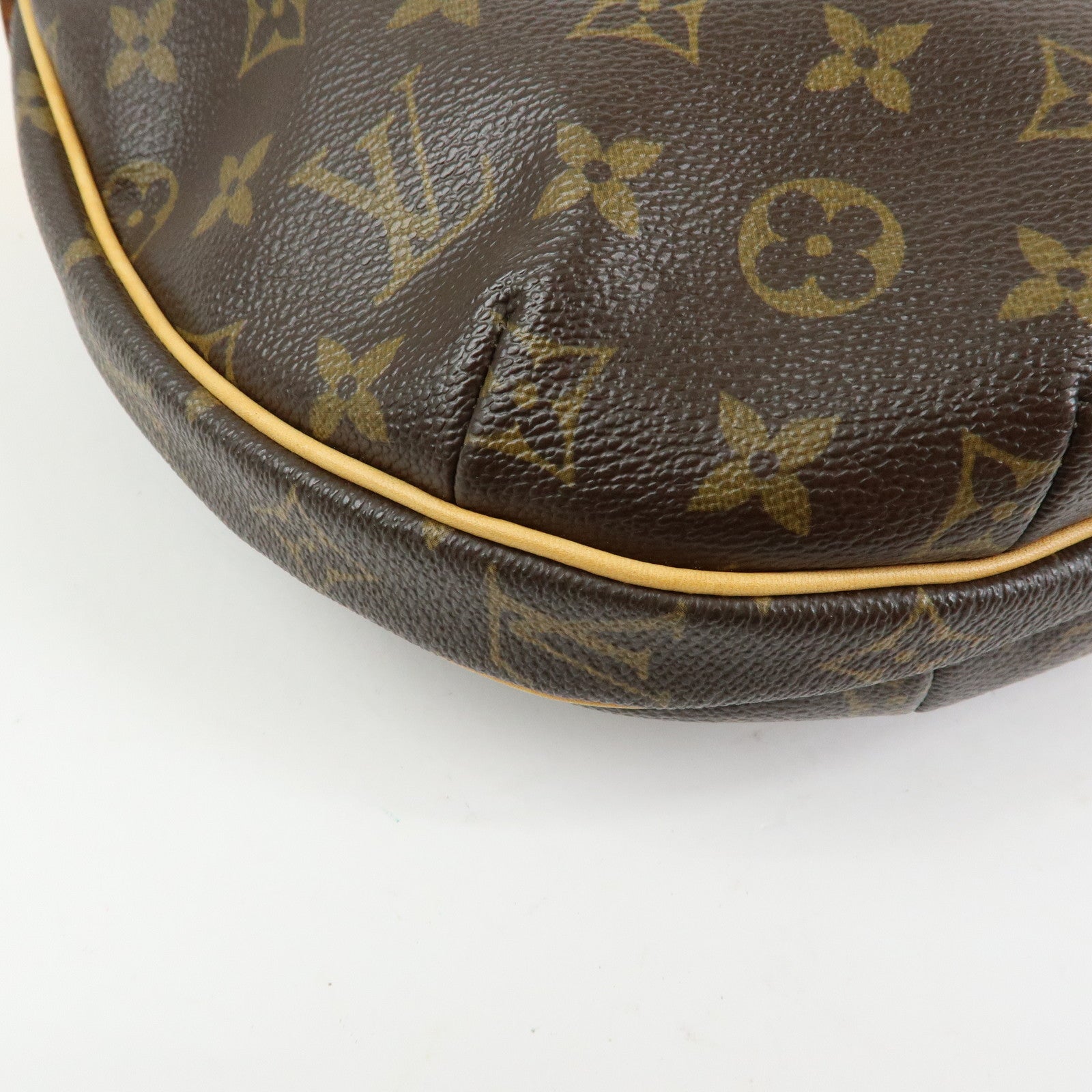 Louis Vuitton Monogram Croissant MM Shoulder Bag Brown M51512