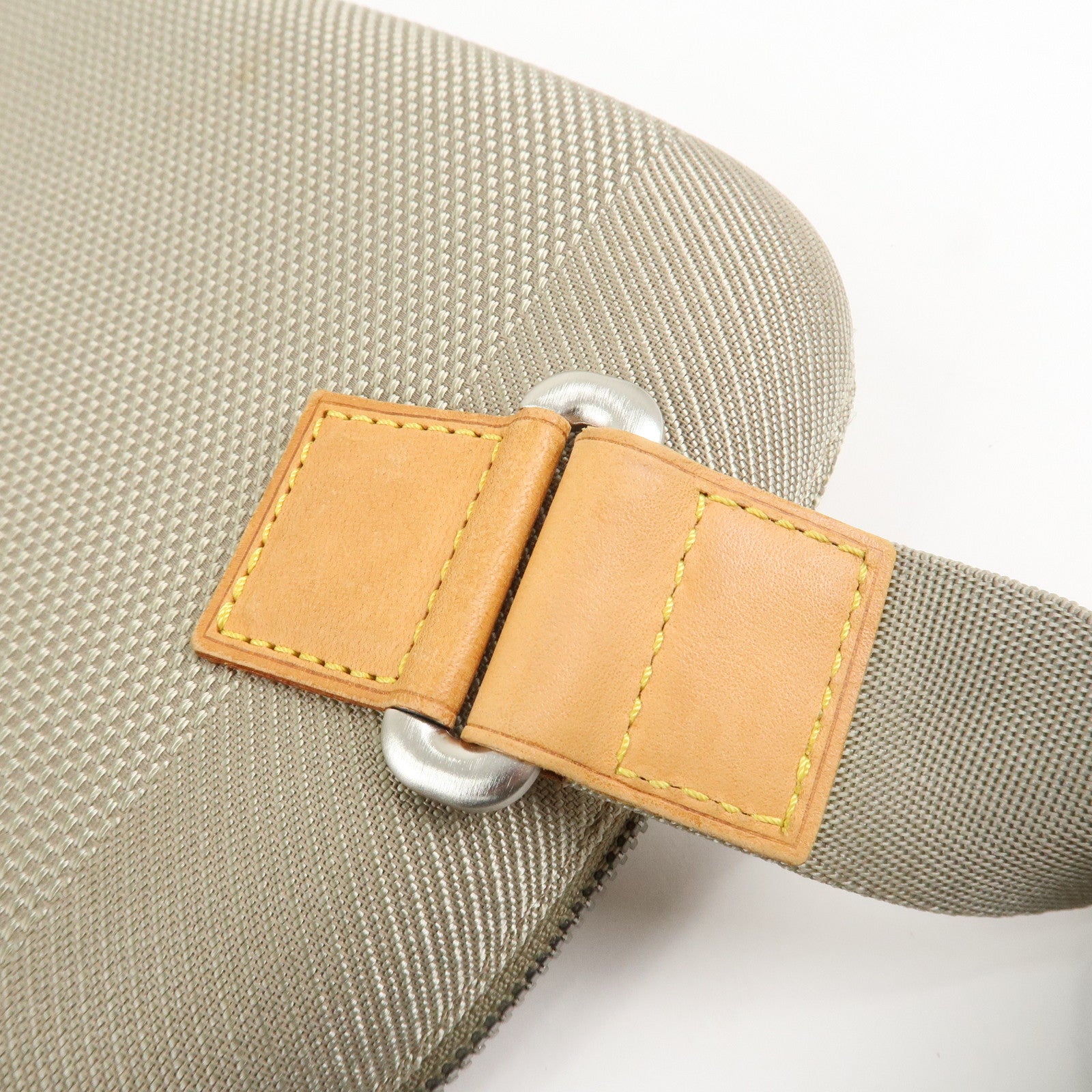 Louis Vuitton Damier Geant Mage Body Bag Silver HDW Terre M93500 Used