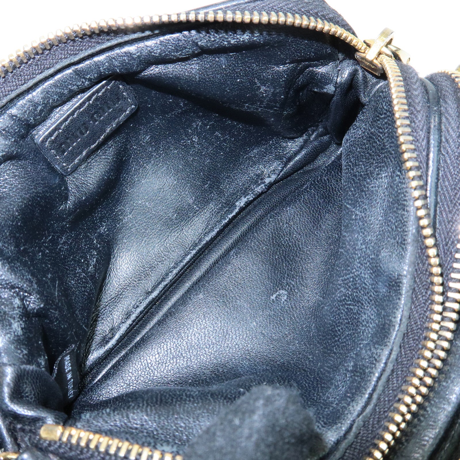 MIU MIU Lamb Skin Studs Cosmetic Pouch Accessoires Pouch Black