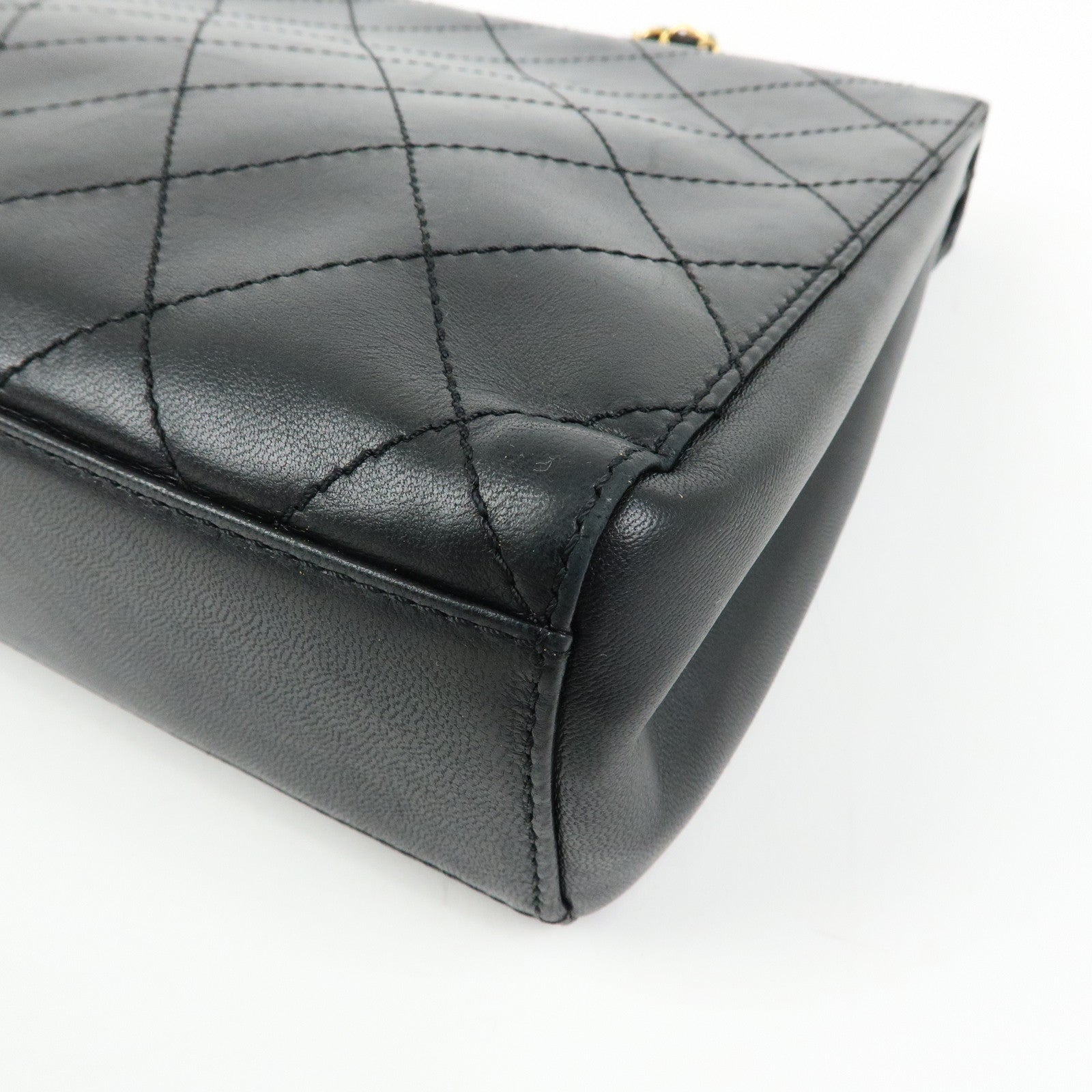 CHANEL Matelasse Lamb Skin Chain Shoulder Bag Black Gold