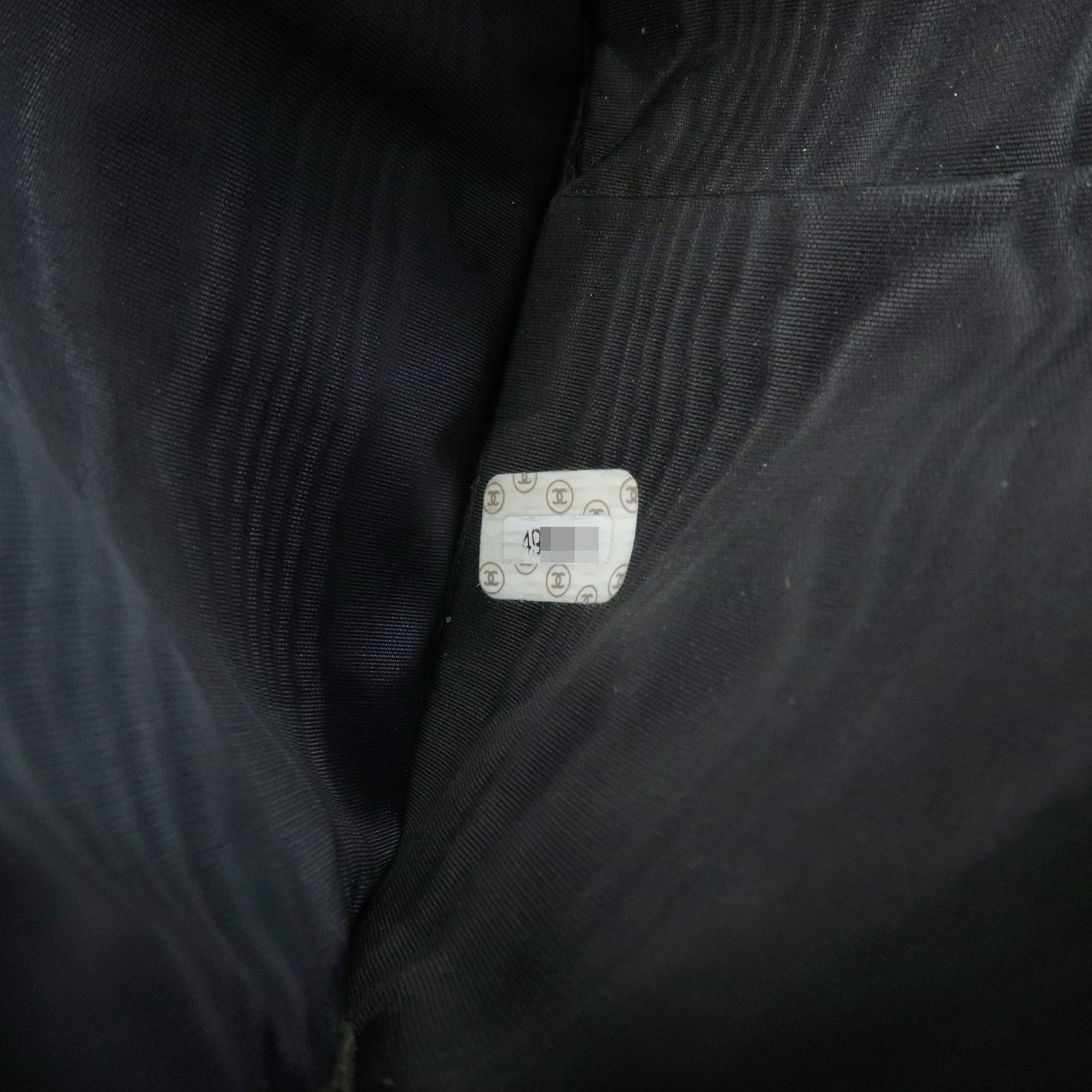 CHANEL COCO Mark Caviarskin Leather Bi-fold Wallet Black