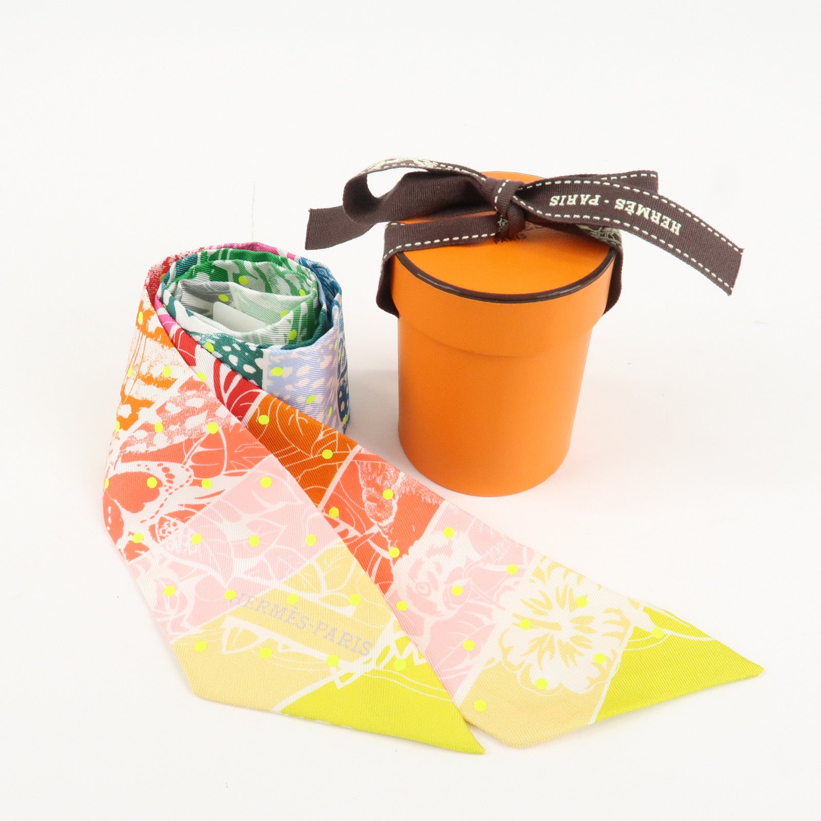 HERMES Twilly Silk 100% Scarf JUNGLE LOVE LOVE Rainbow Multicolor Used