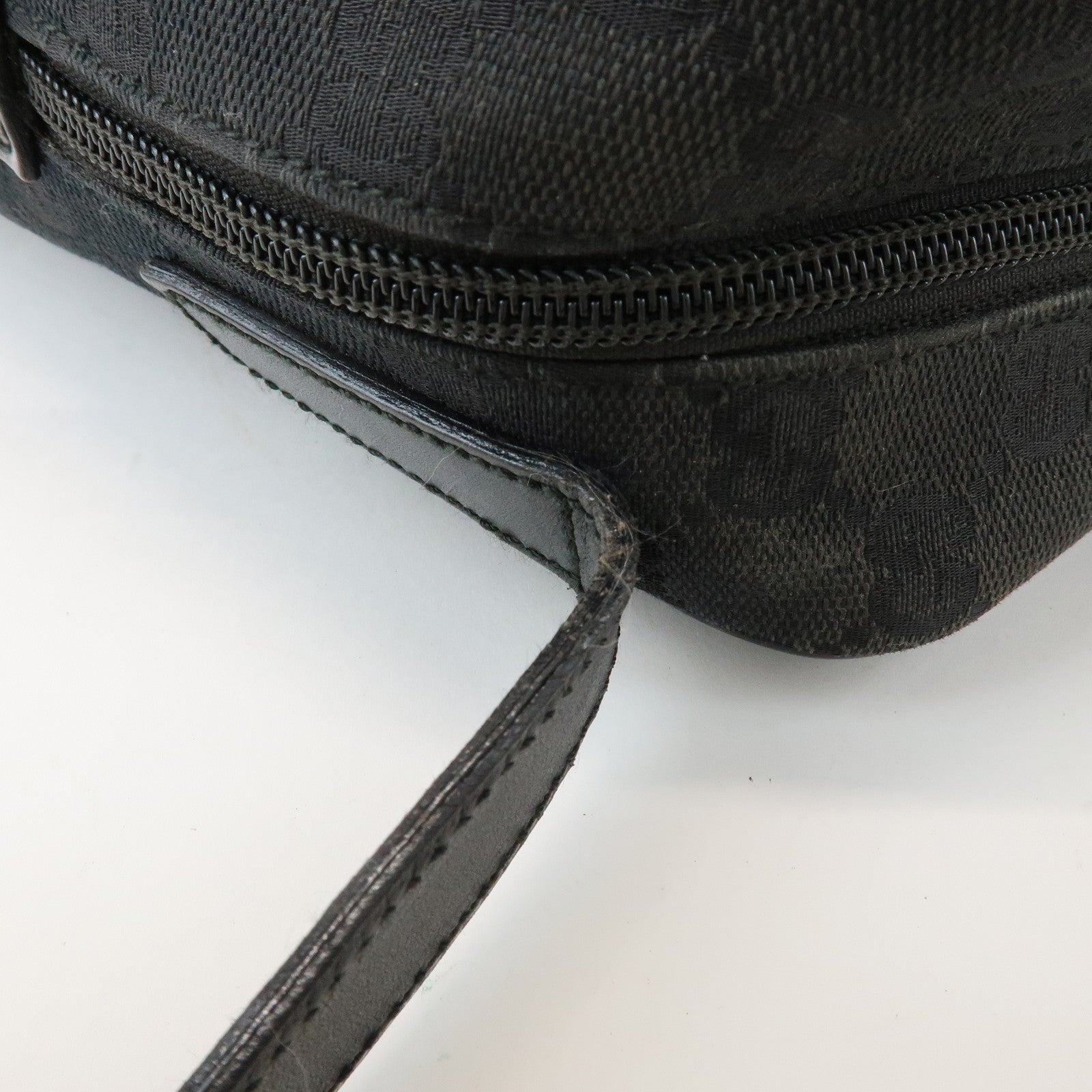 GUCCI GG Canvas Leather Shoulder Bag Black 018.1612.200047