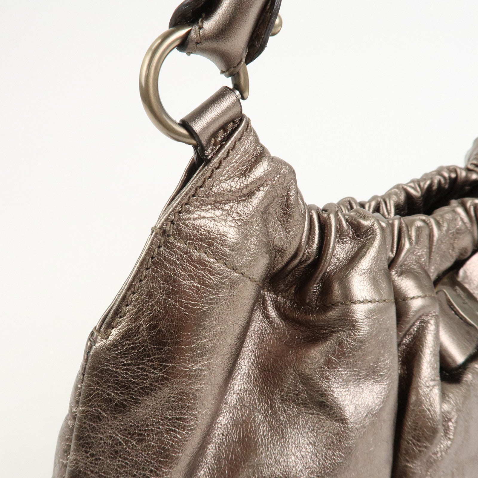 Ferragamo Vara Ribbon Logo Leather Shoulder Bag Hand Bag Silver