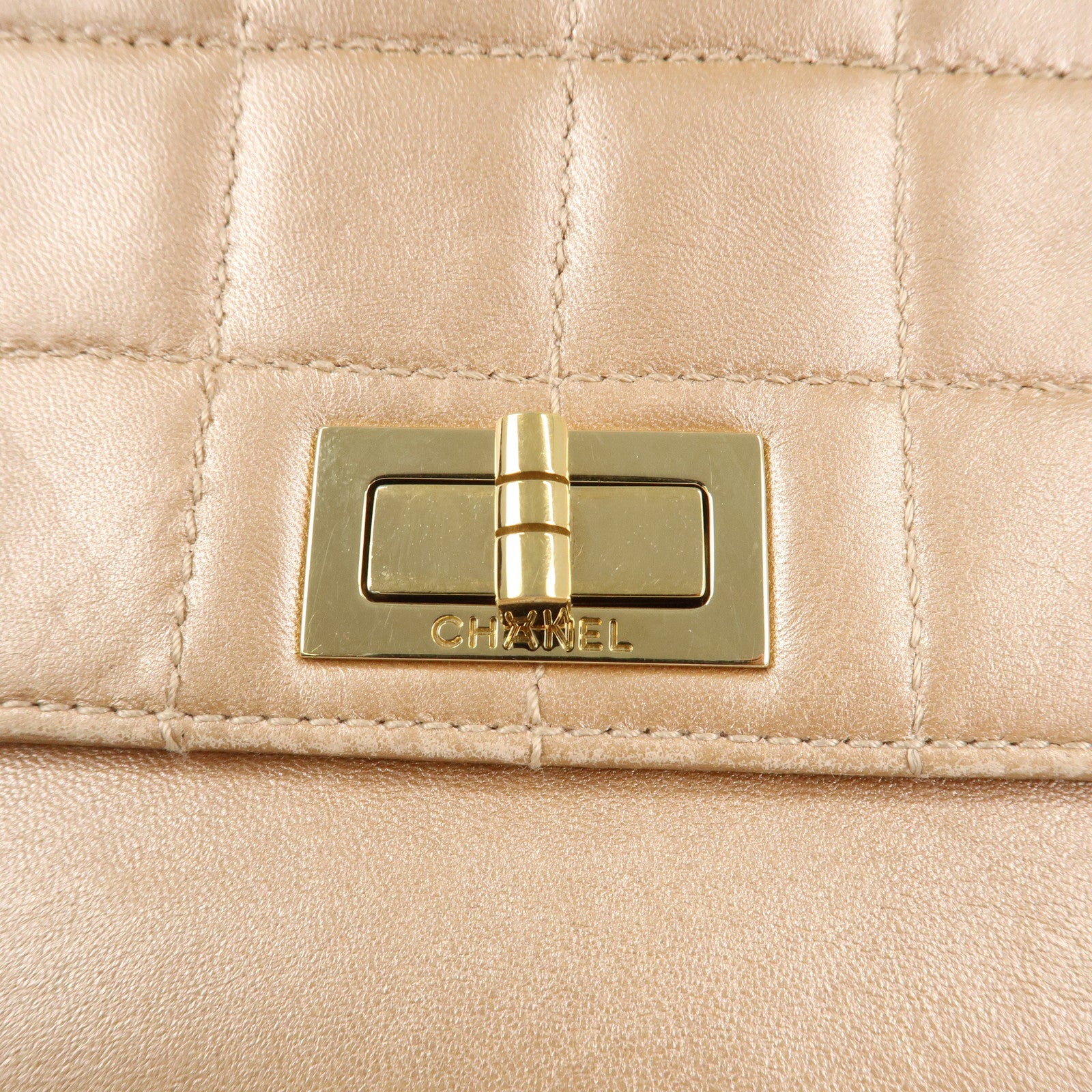 CHANEL Chocolate Bar Leather Chain Shoulder Bag Pink Gold Used