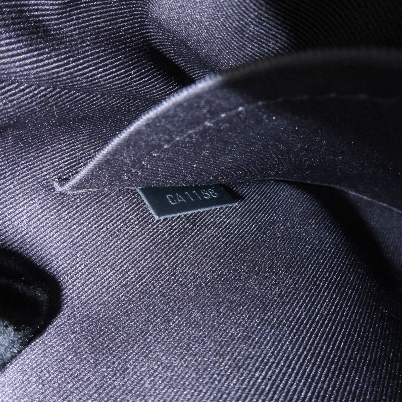 Louis Vuitton Damier Graphite District PM NM Crossbody Bag N41028