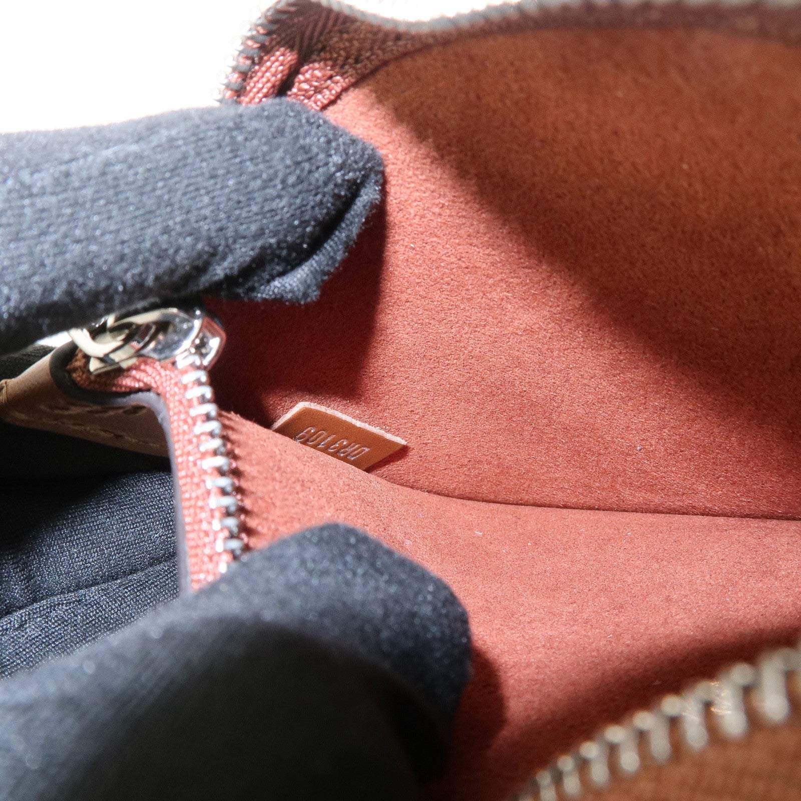 Louis Vuitton Mahina Leather Pouch for Hina PM Brown Used