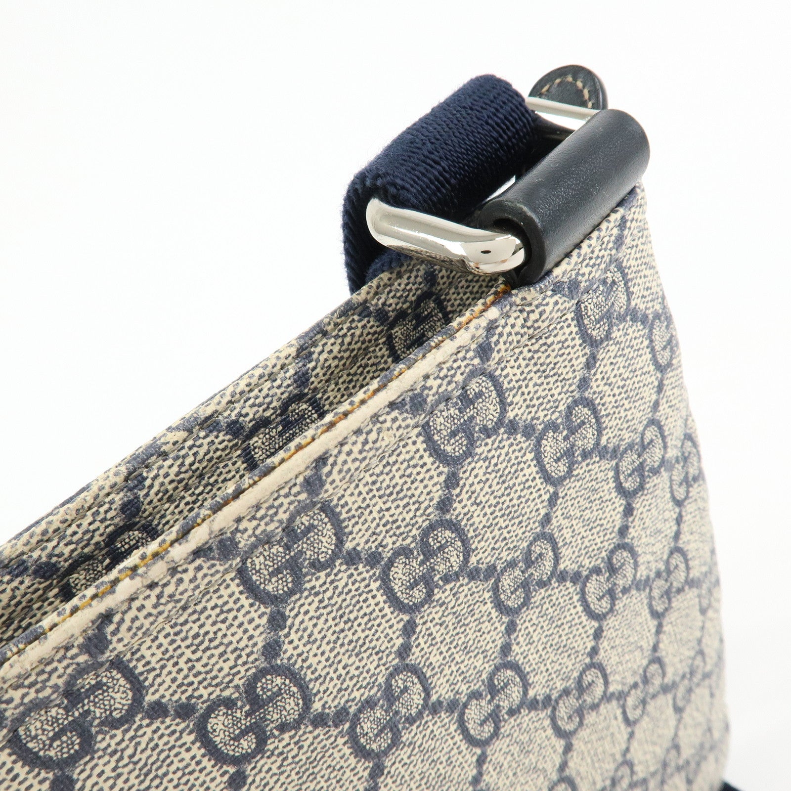 GUCCI GG Supreme Leather Shoulder Bag Crossbody Bag Beige 201538