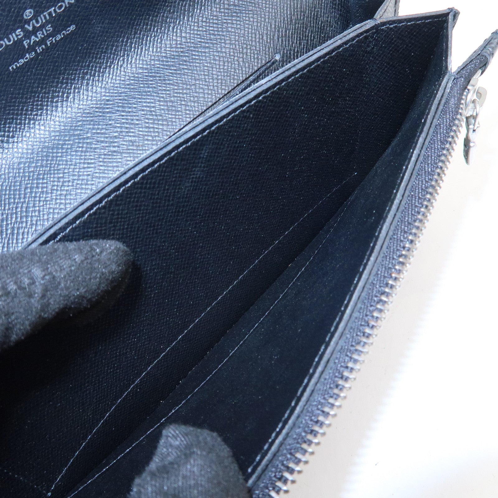 Louis Vuitton Taiga Portefeuille Accordion Wallet Ardoise M30992