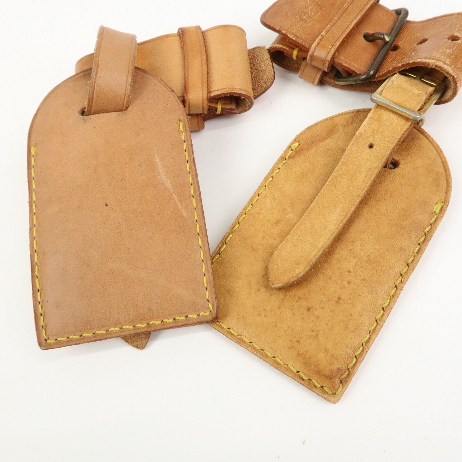 Louis Vuitton Set Of 20 Leather Name Tag & Poignet