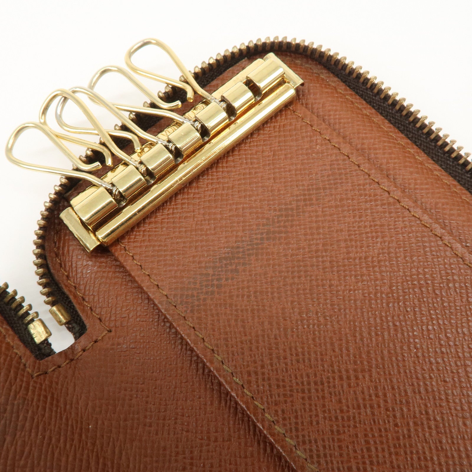 Louis Vuitton Monogram Pochette Cles 6 Key Case Key Holder M62610