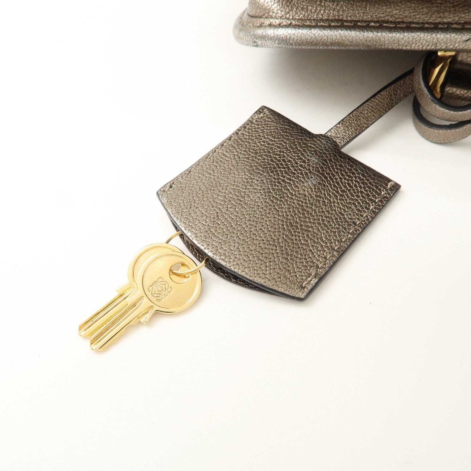 LOEWE Anagram Leather Amazona 28 Hand Bag Champagne gold Used