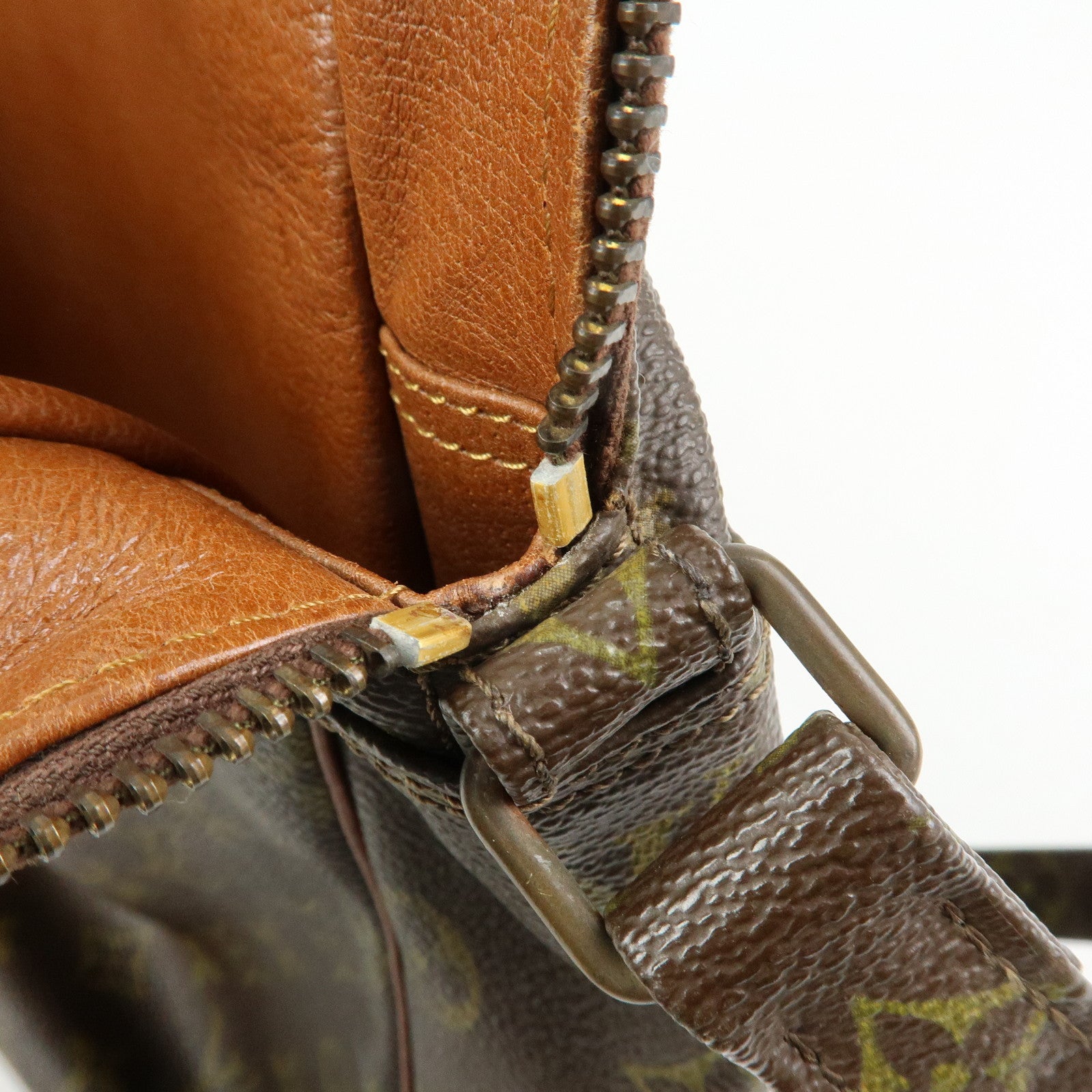 Louis Vuitton Monogram Canvas Leather Shoulder Bag Crossbody Bag