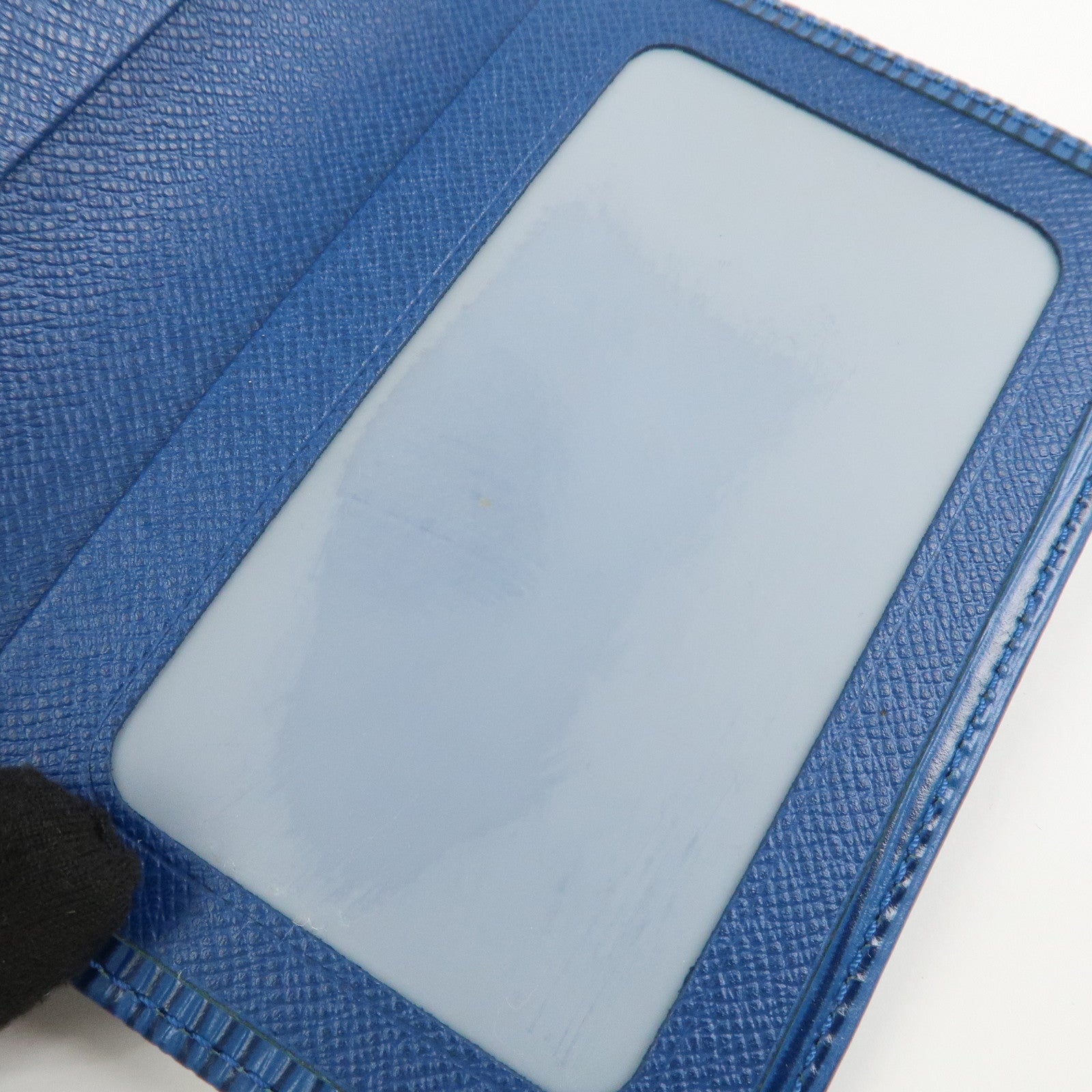 LLouis Vuitton Epi Porte 2 Cartes Vertical Card Case Blue M63205