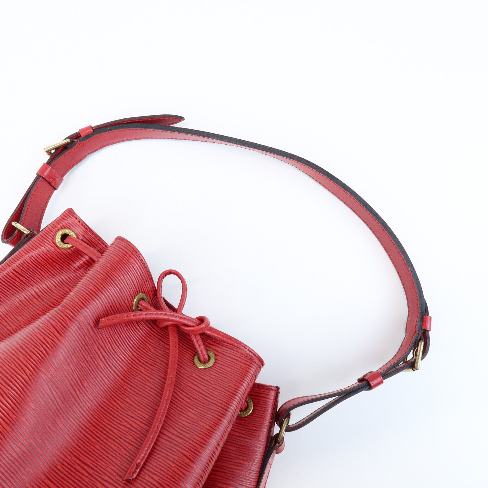Louis Vuitton Epi Leather Noe Shoulder Bag Castilian Red M59007