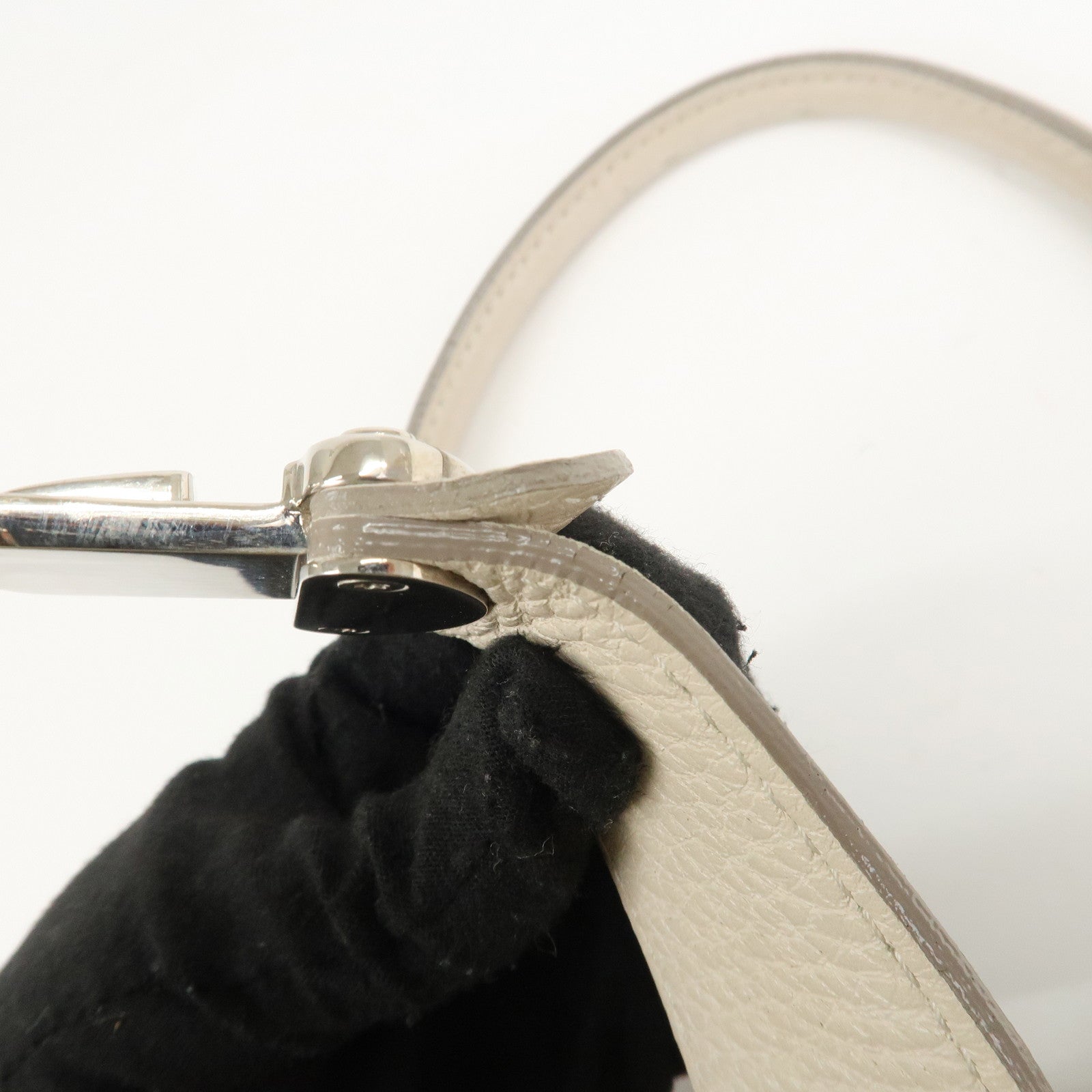 Louis Vuitton Monogram Mahina XL Shoulder Bag Blanc M93059 Used