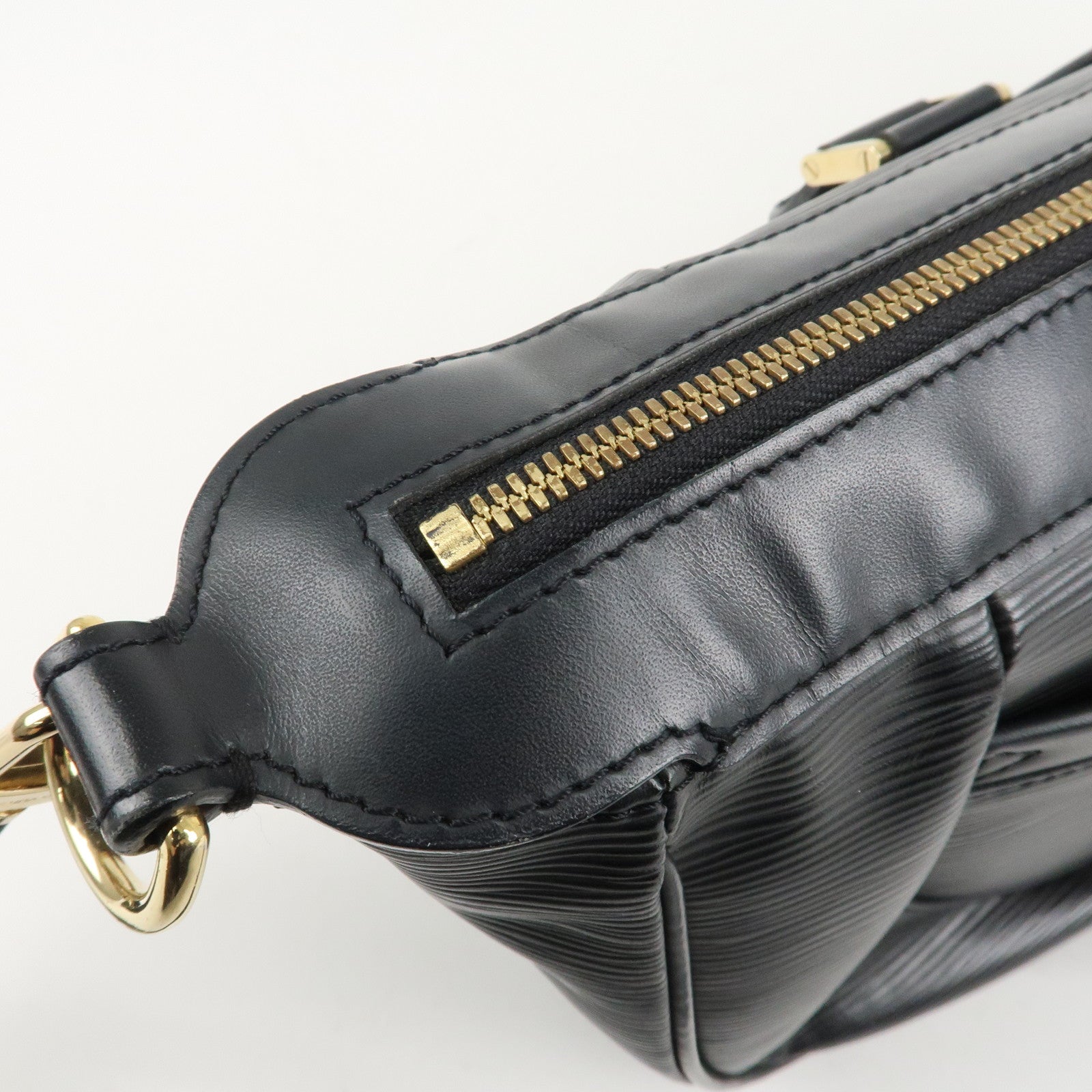 Louis Vuitton Epi Dannula MM Hand Bag Noir Black M59102 Used